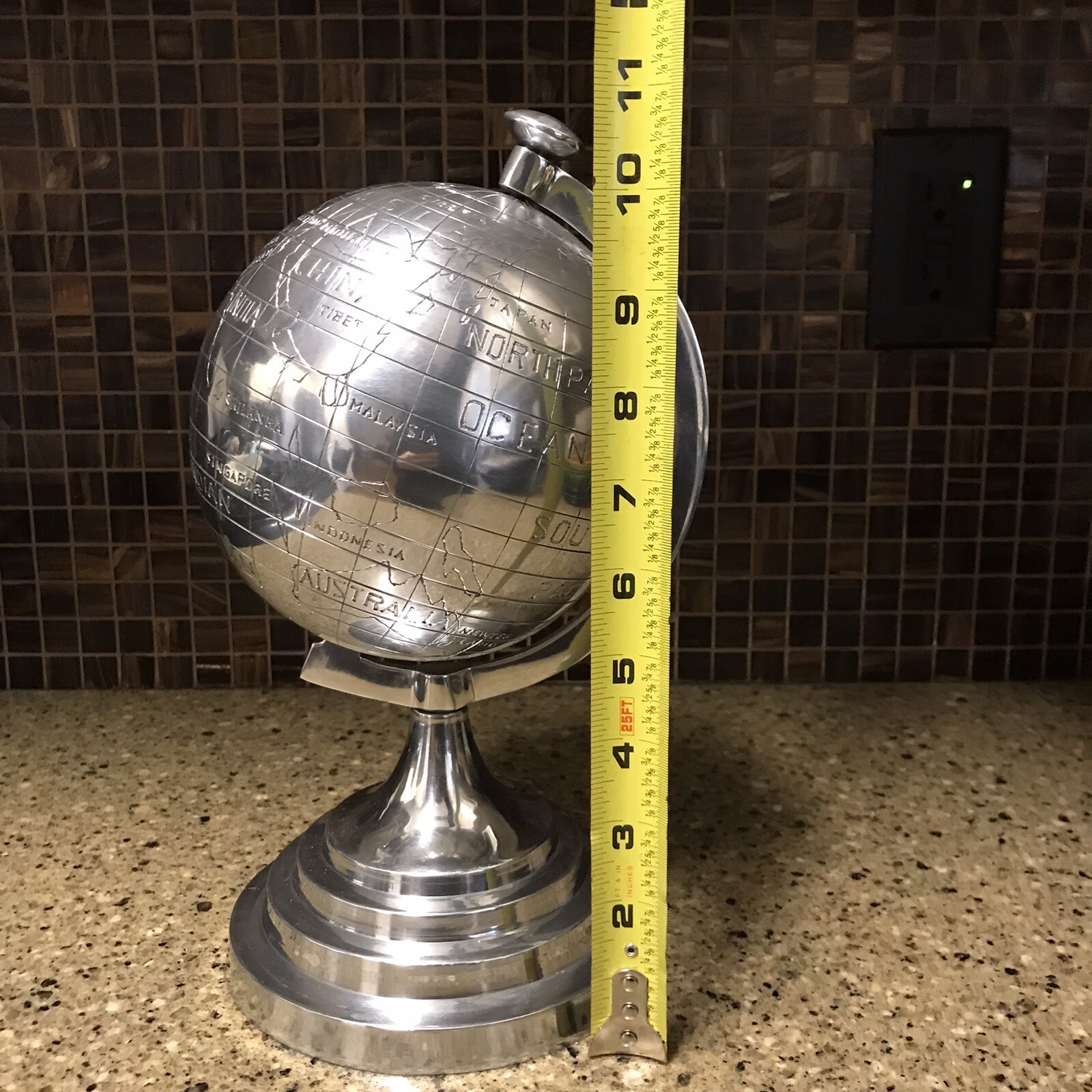Metal (Aluminum?) Rotating World Globe Map Desktop Decor