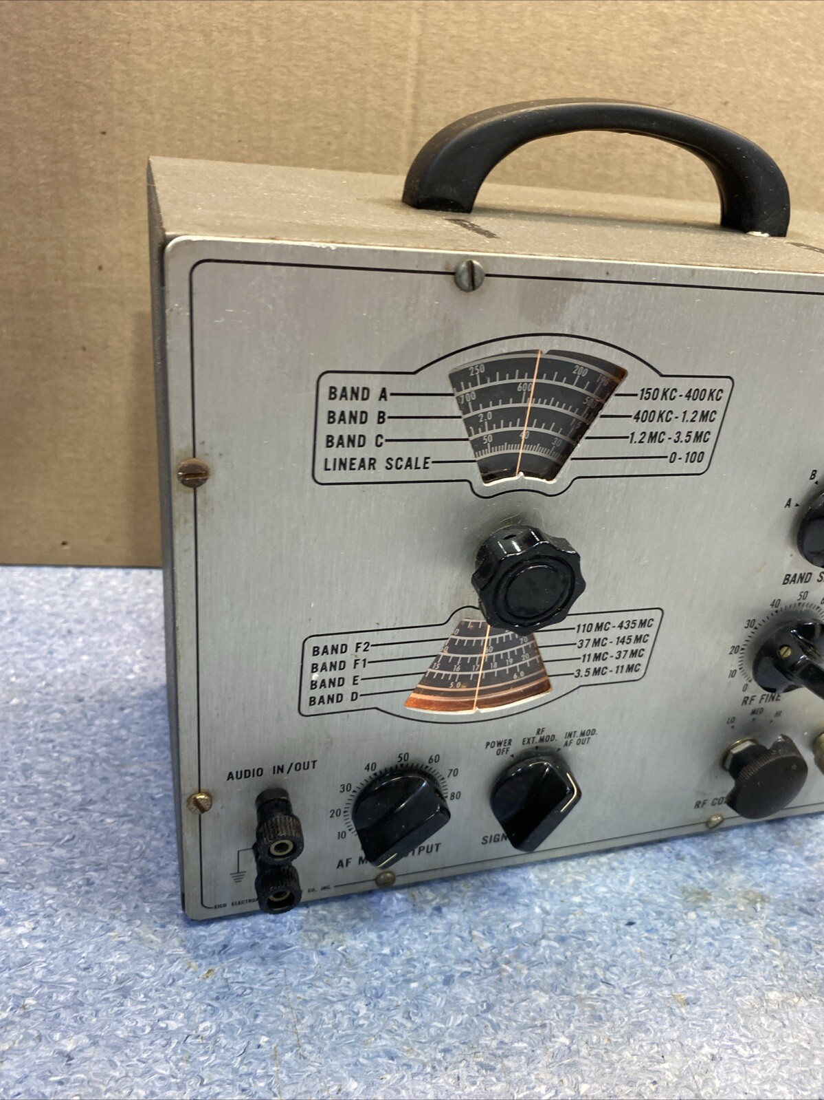 Vintage EICO Model 324 Signal Generator Ham Radio Powers On