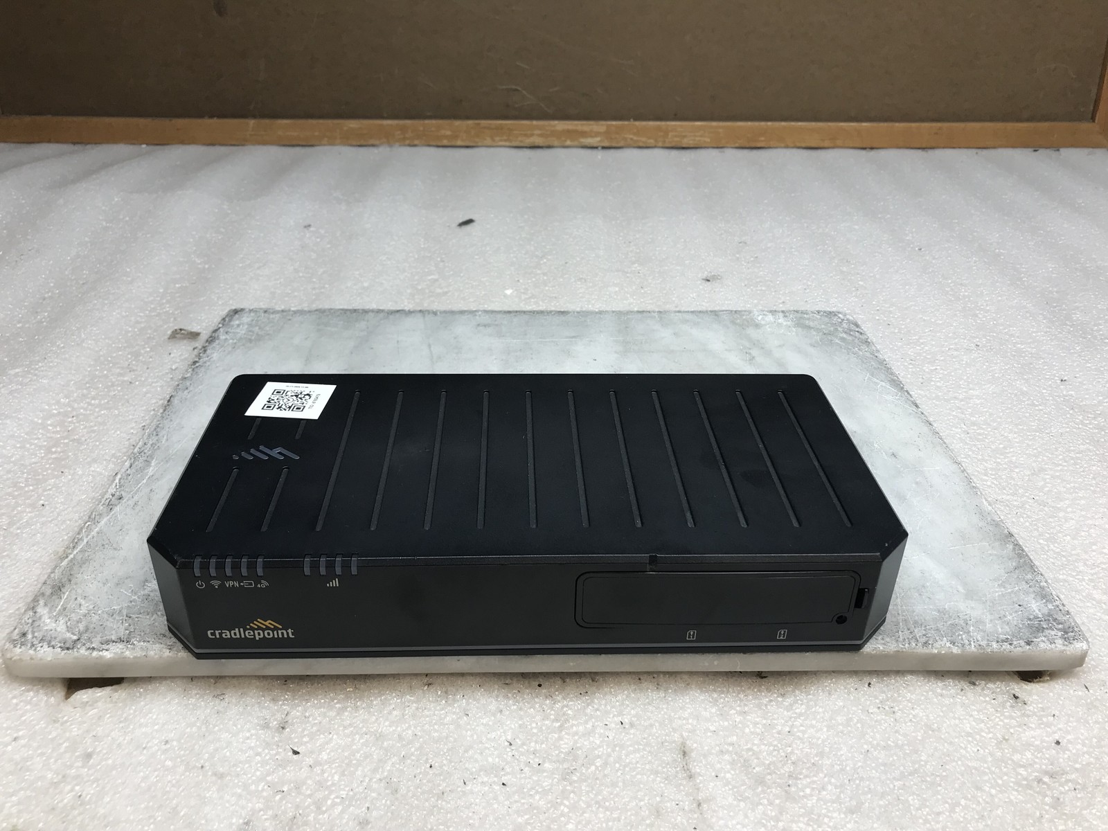 Cradlepoint E300-C18B Series Enterprise Router E300 No Antennas