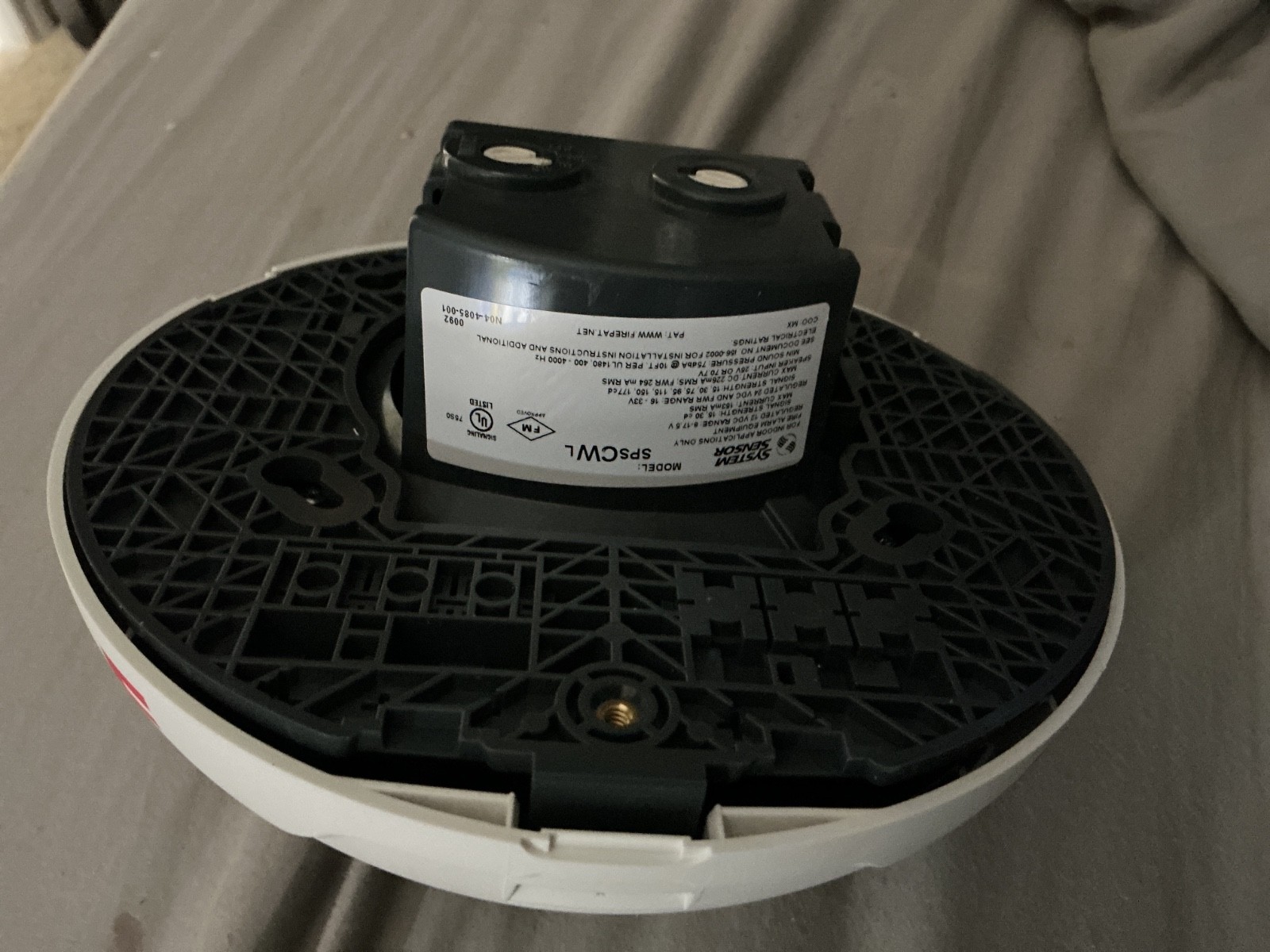System Sensor SPSCWL Fire Alarm Speaker Strobe Ceiling White