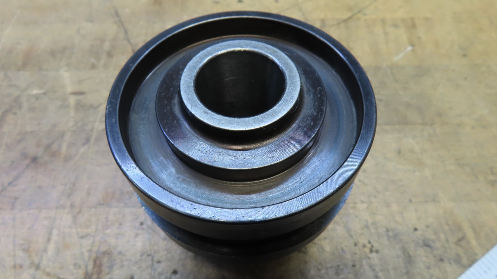 L.H. thread Cutter Grinder Surface grinding wheel arbor 1-1/4 ctr W/removal tool