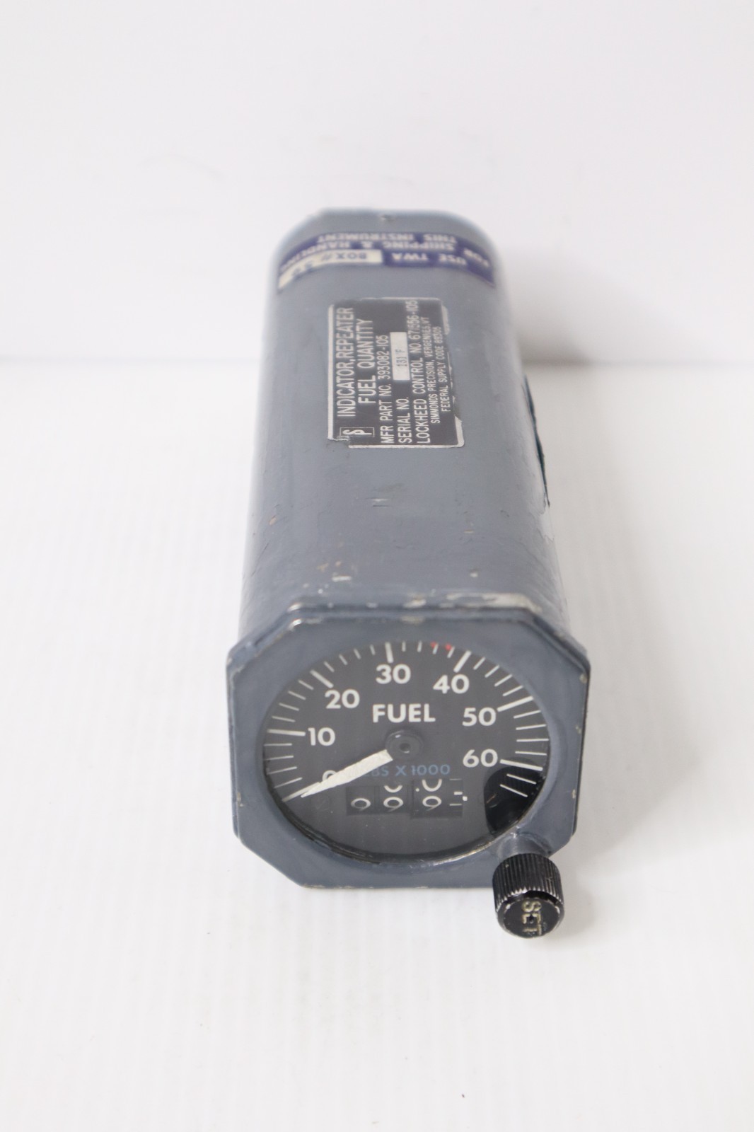 Simmonds 393082-105 Fuel Quantity Indicator Lockheed 671556-105