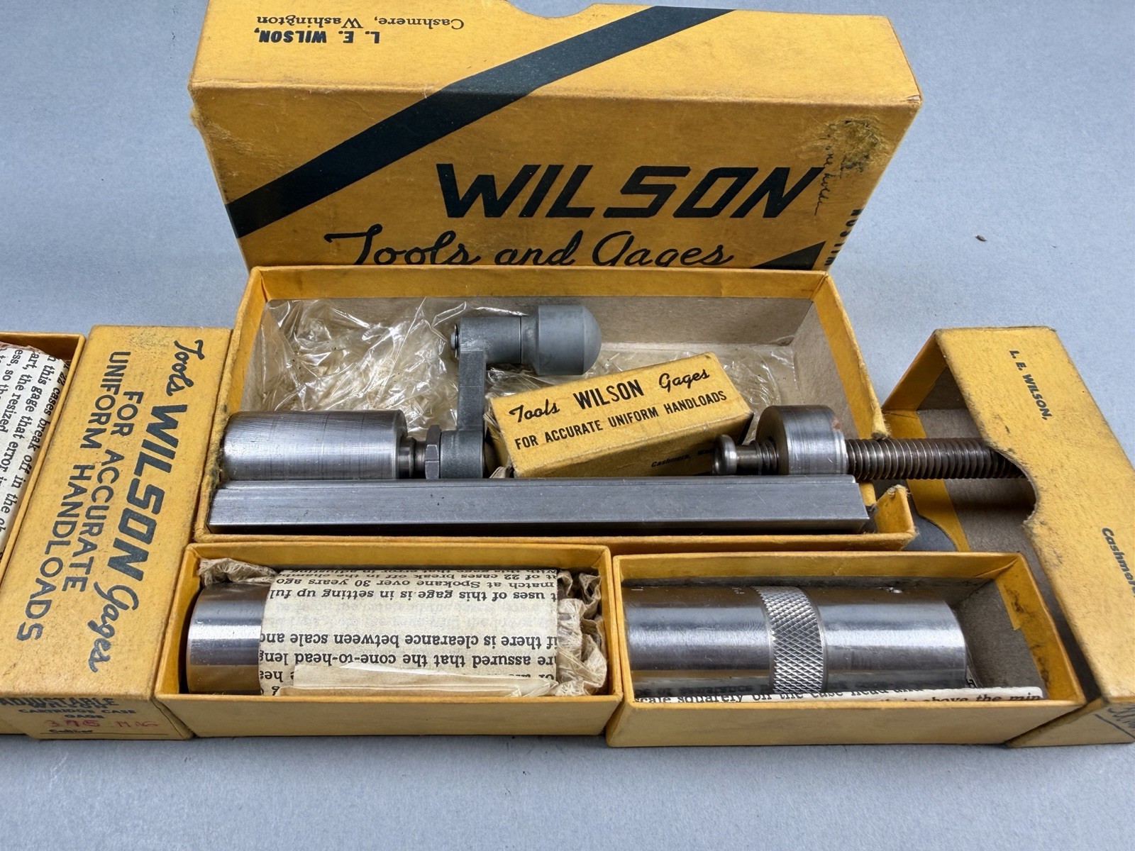 Vintage L.E. Wilson Kit Reloading Tools Gages w Case Holders Box