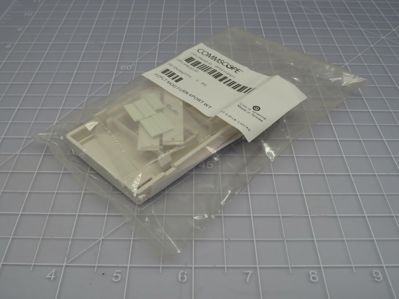 LOT OF 200 COMMSCOPE 6644 1 144-01 6644114401 FURNITURE FACEPLATE T186776