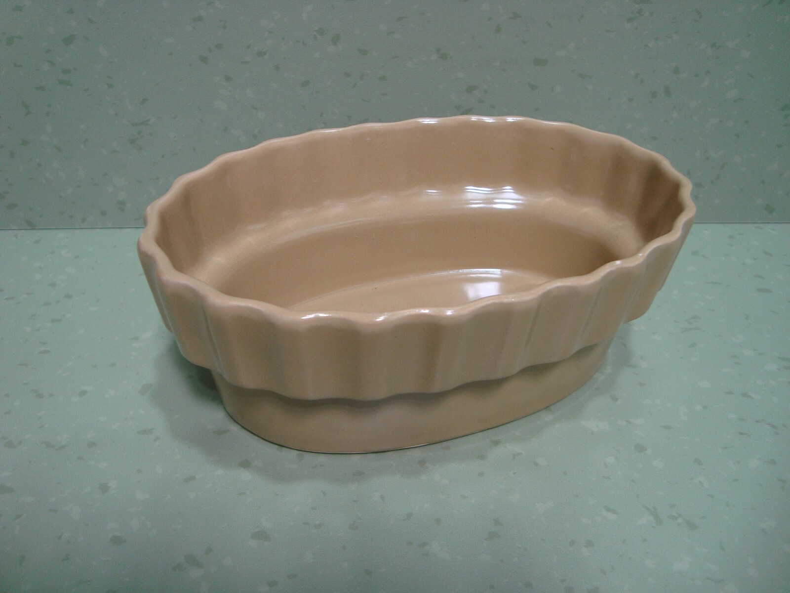Vintage Hull Pottery Imperial Line Oval Fluted Flower Dish Planter Tan I-21