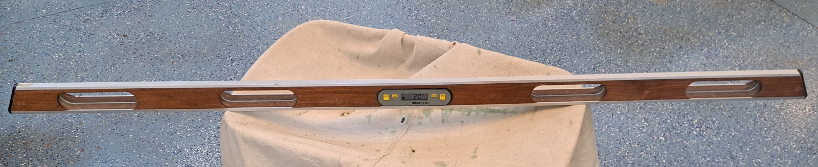 Wedge 72" Smart Level With Digital Inclinometer