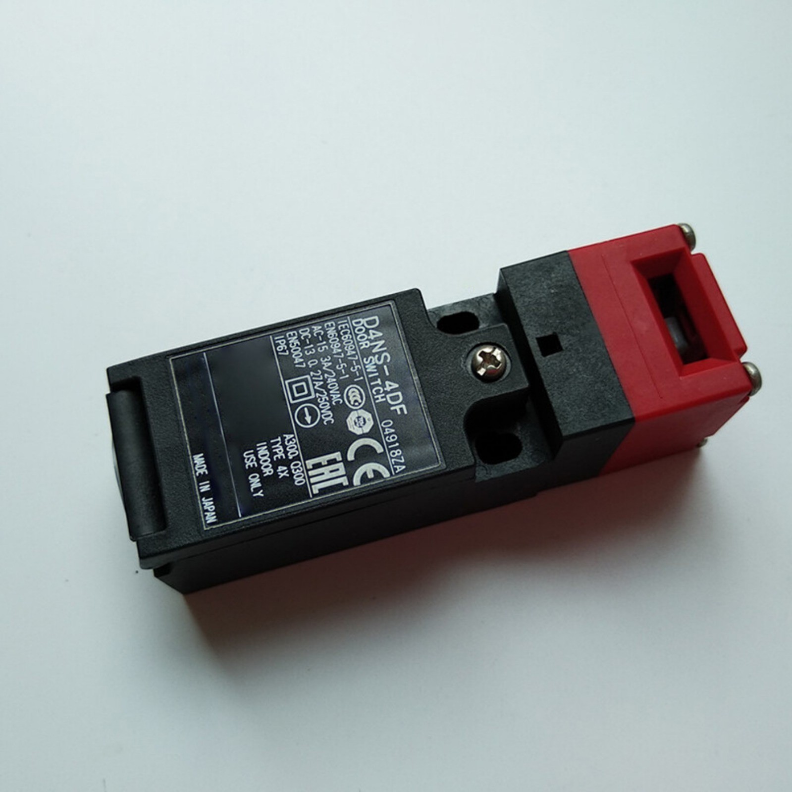 Qty:1pc For Safety Door Switch D4NS-4DF