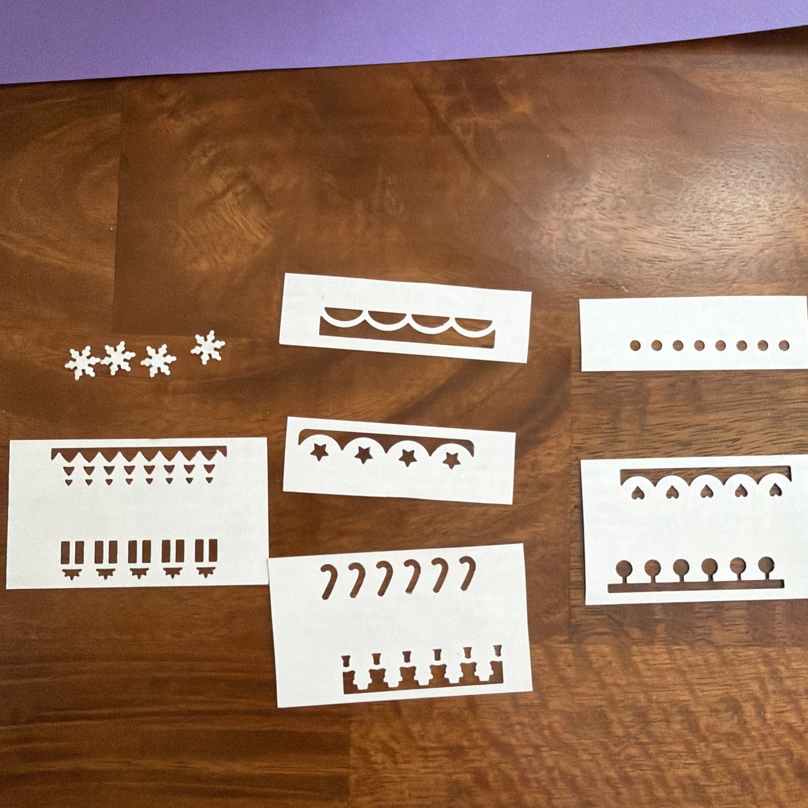 American Crafts KNOCK OUTS Border Punch Bundle With 10 Random Shapes