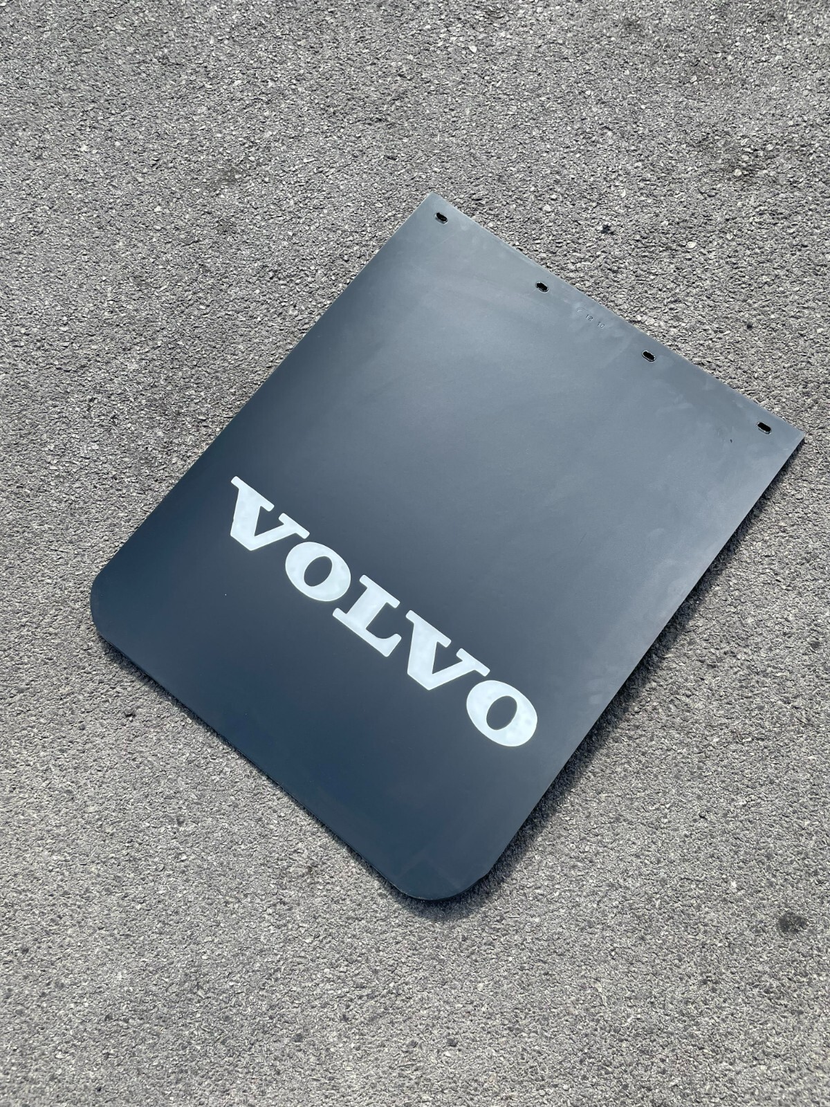 3945498 Genuine Volvo Single Mudflap OEM - New