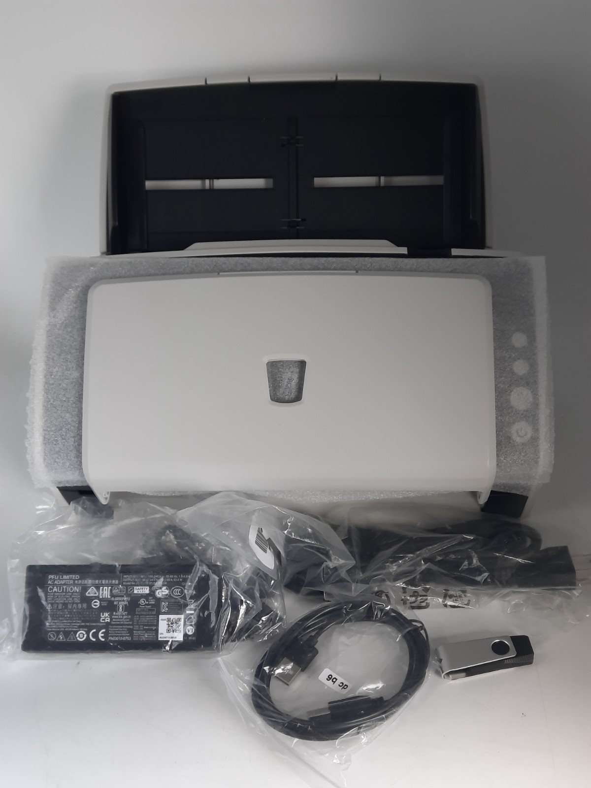 Fujitsu Fi-6130z Document Scanner-(With Power Cord/USB Cable/USB Drivers)-TESTED