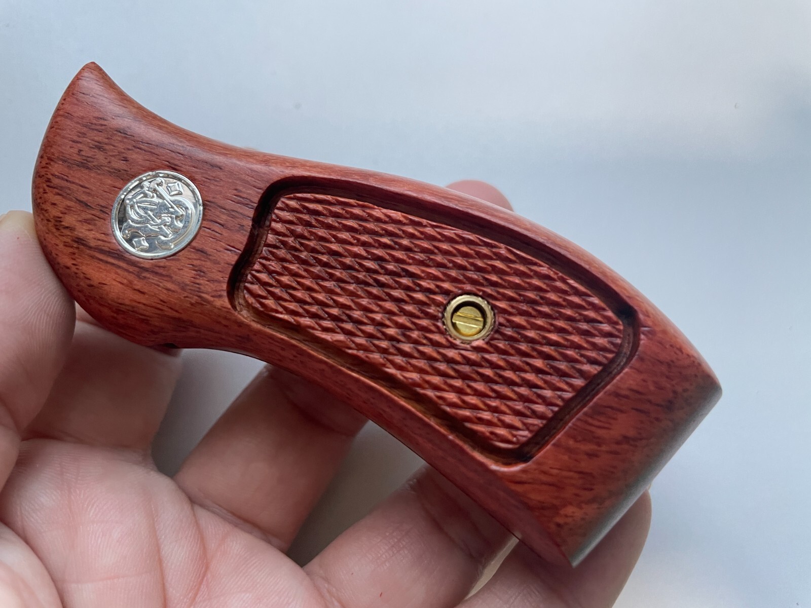 Wood Decorative Grip for S&W N FRAME ROUND BUTT Revolver classic panel pattern03