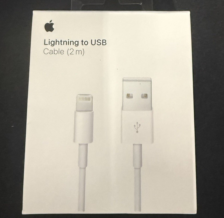 Genuine Apple MD819AM/A 2-Meter-long Lightning to USB Cable Brand New