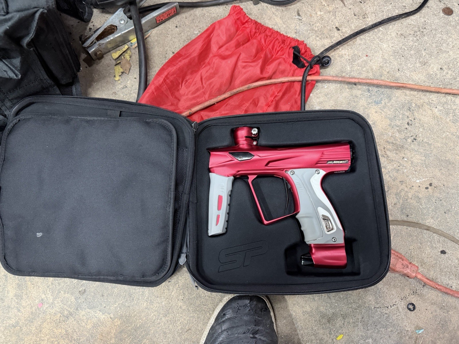 HK Army Private Label Shocker RSX Paintball Gun - Black/Red –
