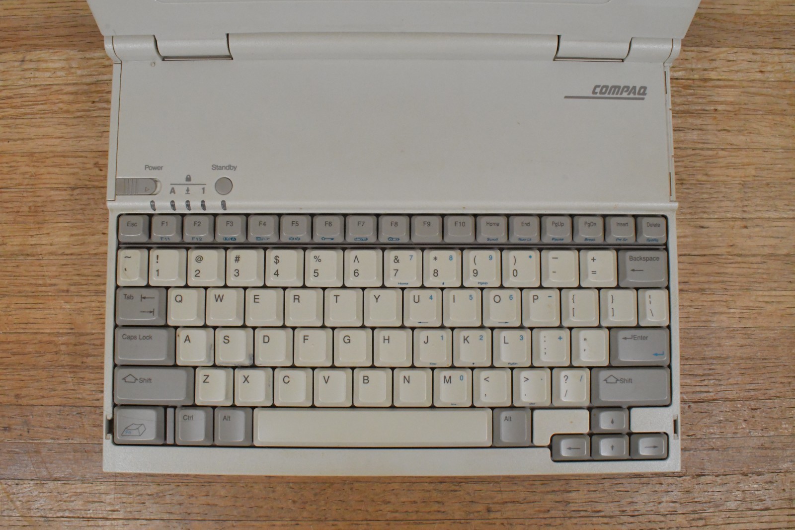 UNTESTED Vtg Compaq LTE LITE 25E Laptop Computer AS IS For Parts or REPAIR