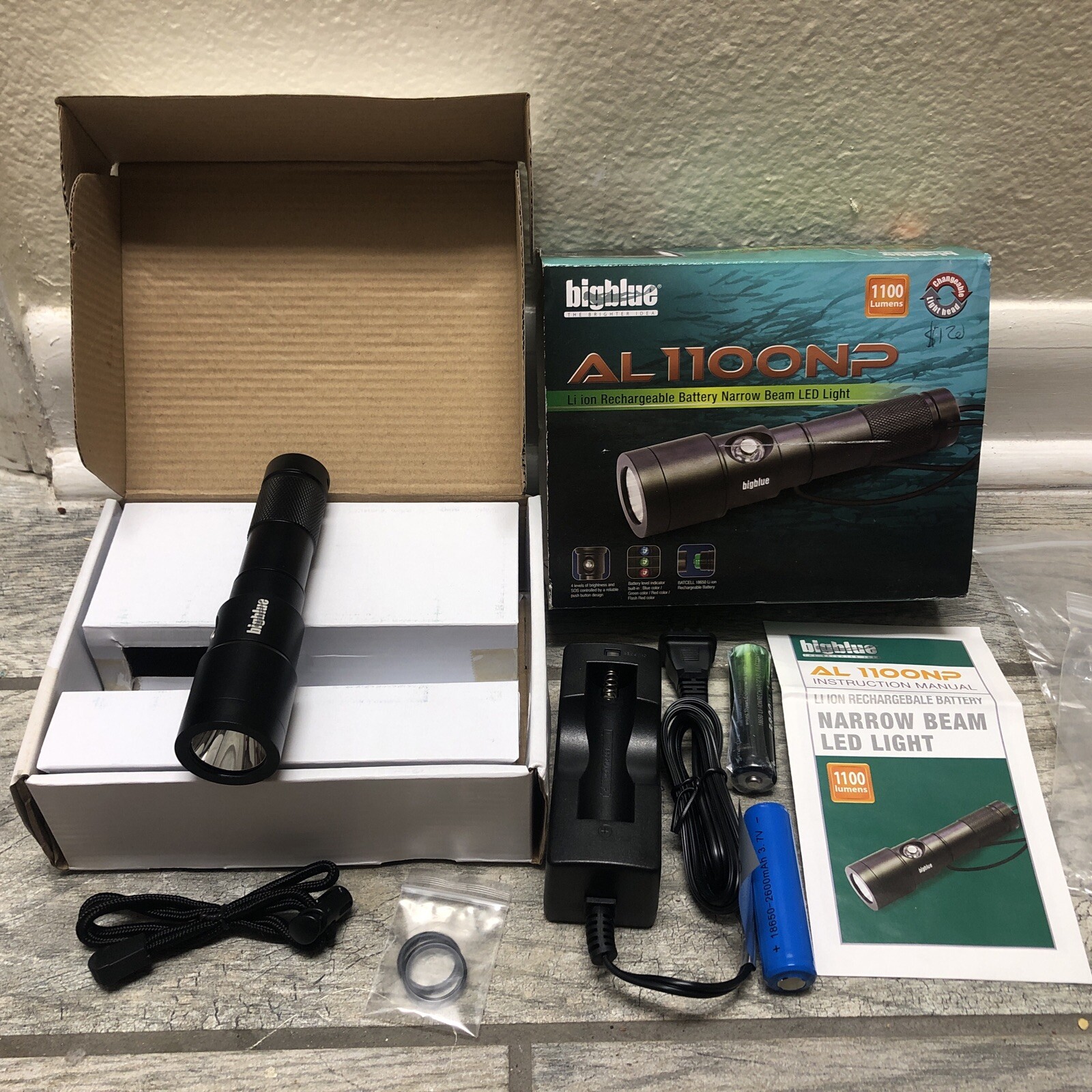 Big Blue AL11000LP II 1100 Lumen Narrow Beam LED Light Li ion Recharg battery