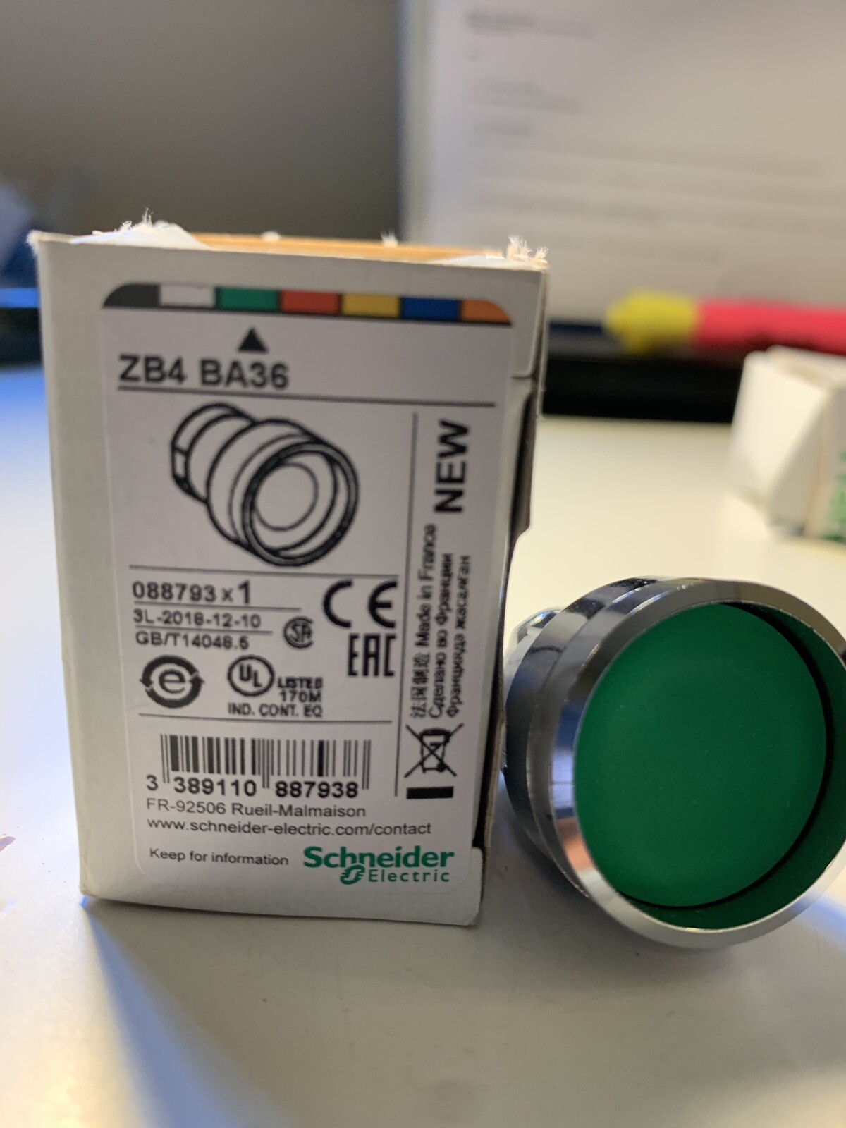ZB4BA36    MAINTAIN GREEN PUSH   guarded head push button