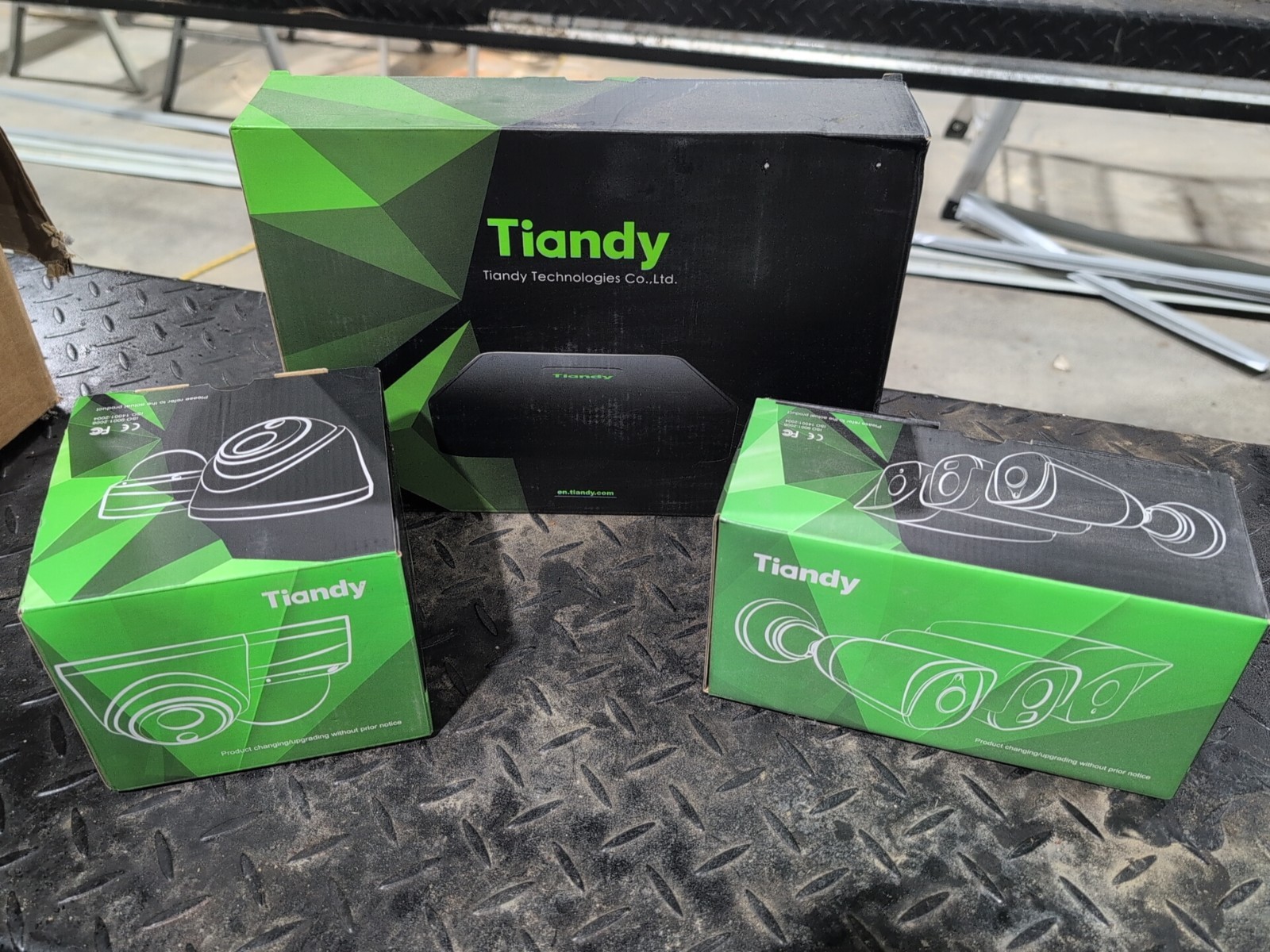 Tiandy  10 CH NVR, 4 MP Starlight Turret Camera and 4MP Bullet Camera