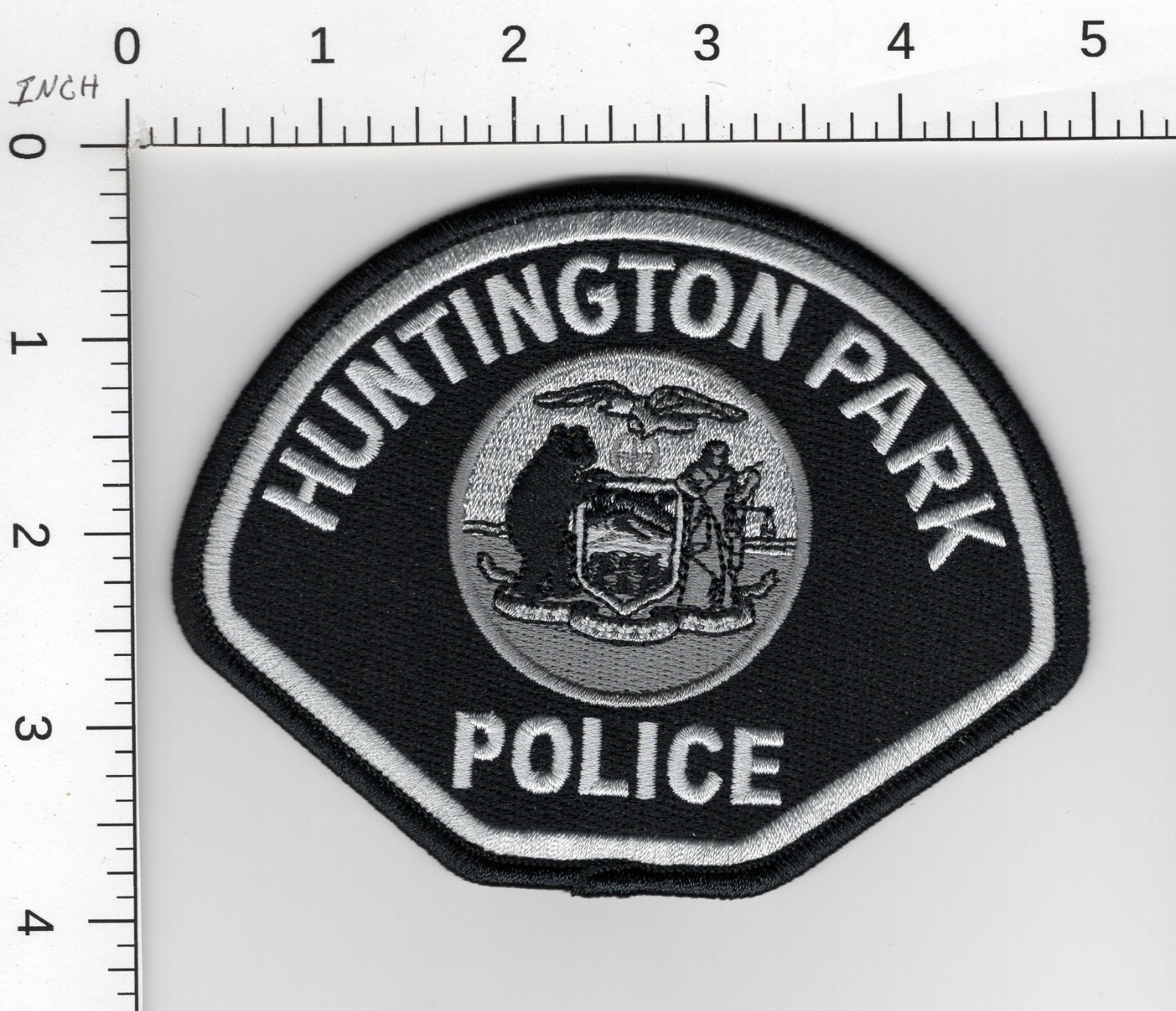 HUNTINGTON PARK CALIFORNIA ^^  COLLECTIBLE POLICE EMBROIDERED PATCH
