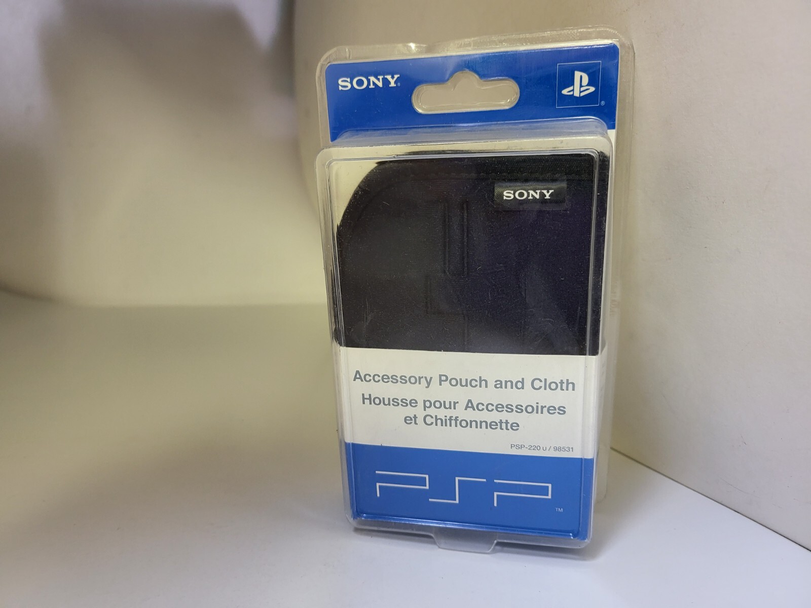 NEW Factory Sealed OEM Sony Official PSP Accessory Carrying Case And Cloth #7B