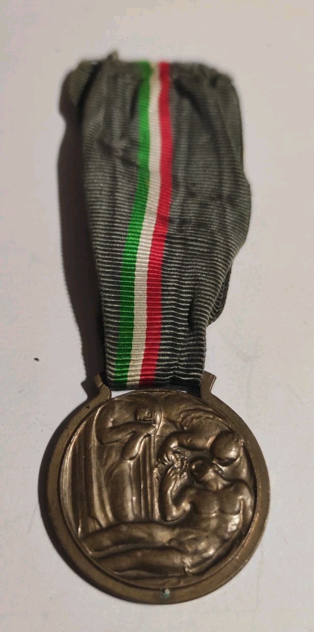 WW1 MEDAL FOR MOTHERS AND WIDOWS OF THE FALLEN Mdg 478