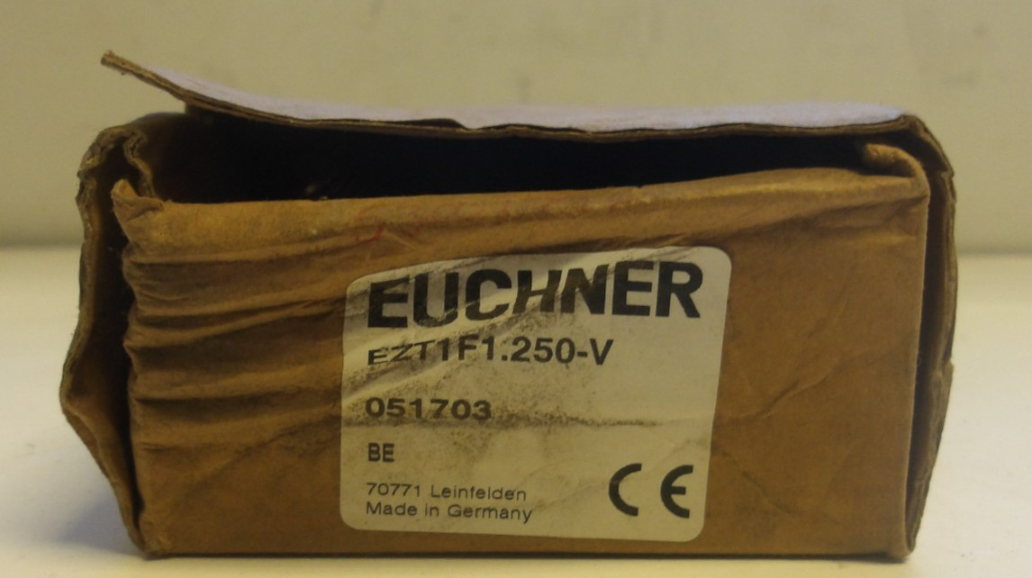 EUCHNER P/N: EZT1F1.250-V PROXIMITY SENSOR 20-250 VAC/DC 5000 PSI MAX