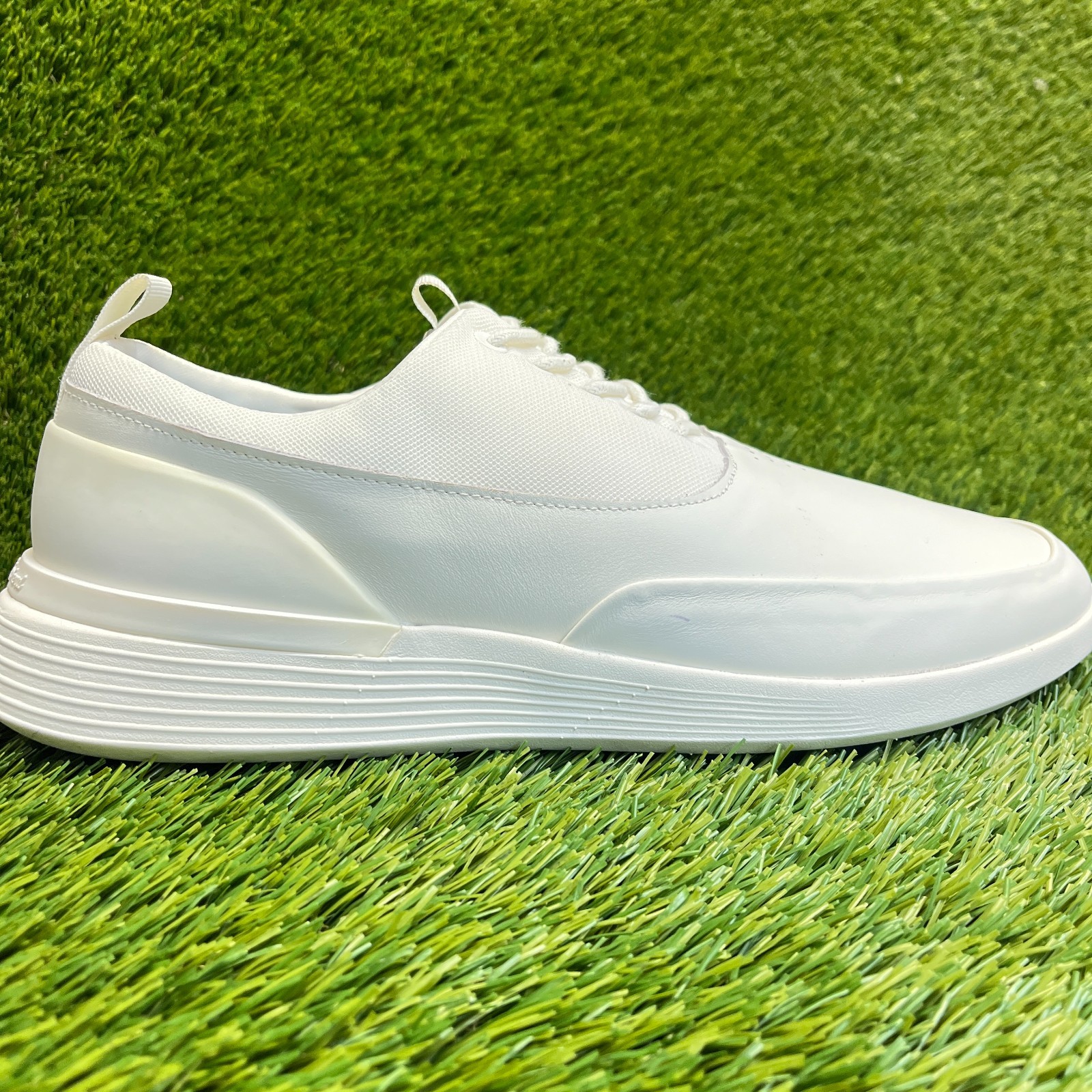 Wolf & Shepherd Crossover Mens Size 12.5 White Running Spikeless Golf Shoes