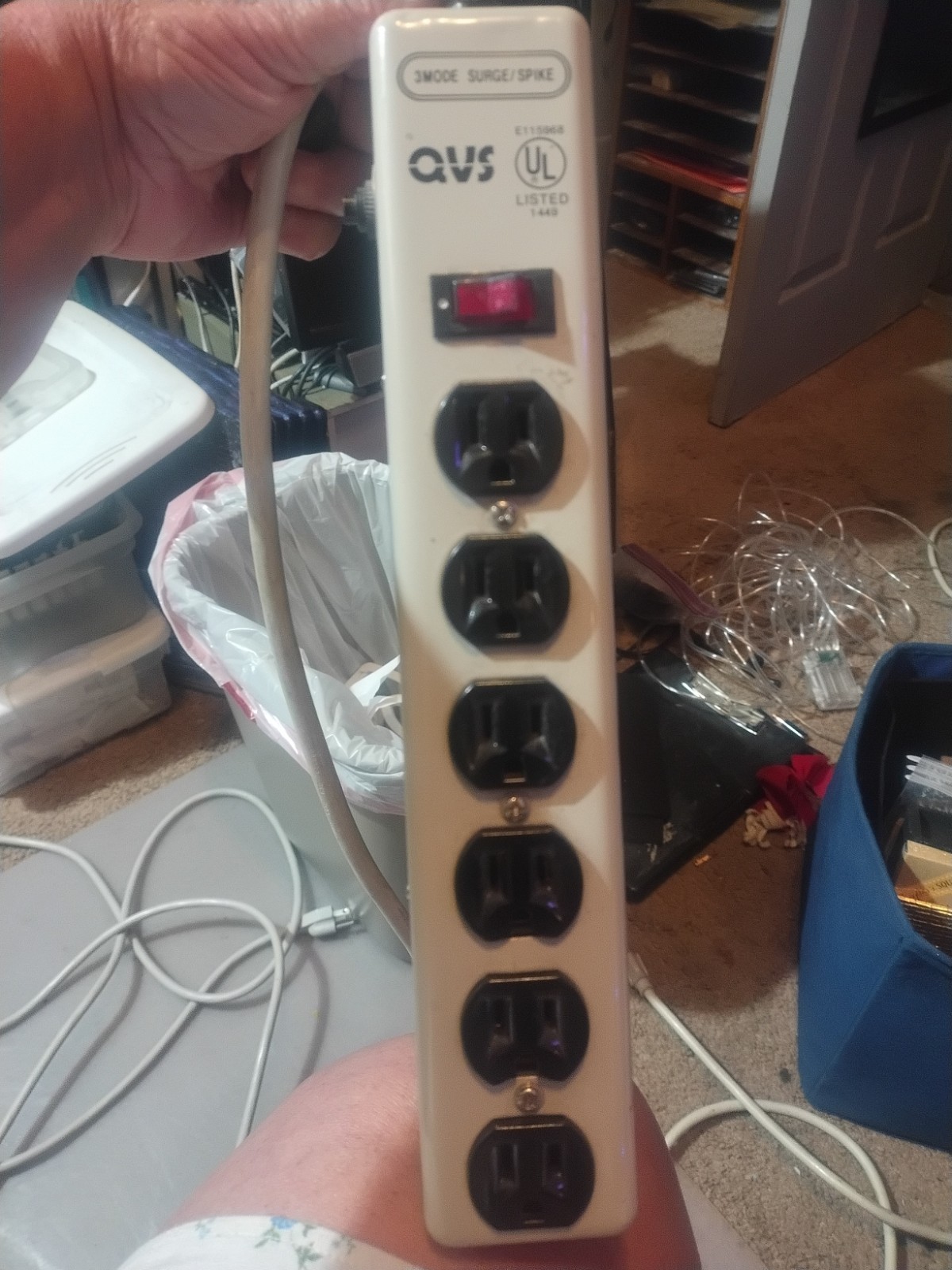 QVS Surge Protector 3 Mode 6 Grounded Outlets & 14 ft Cord