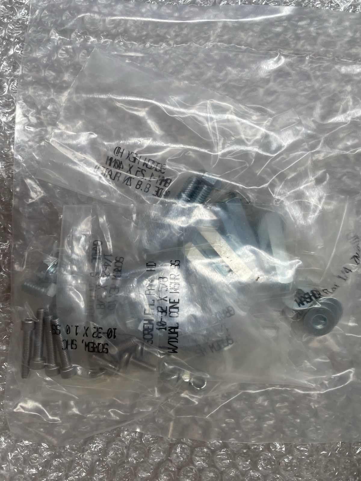 TRIMBLE TRACE NUMBER: 145018L Nuts / Bolts FOR TRIMBLE AUTOPILOT STEERING SYSTEM