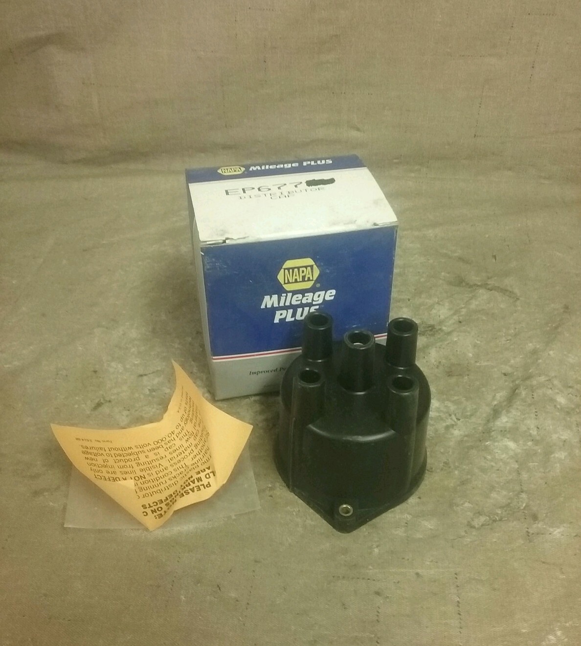 New NAPA Distributor Cap EP677