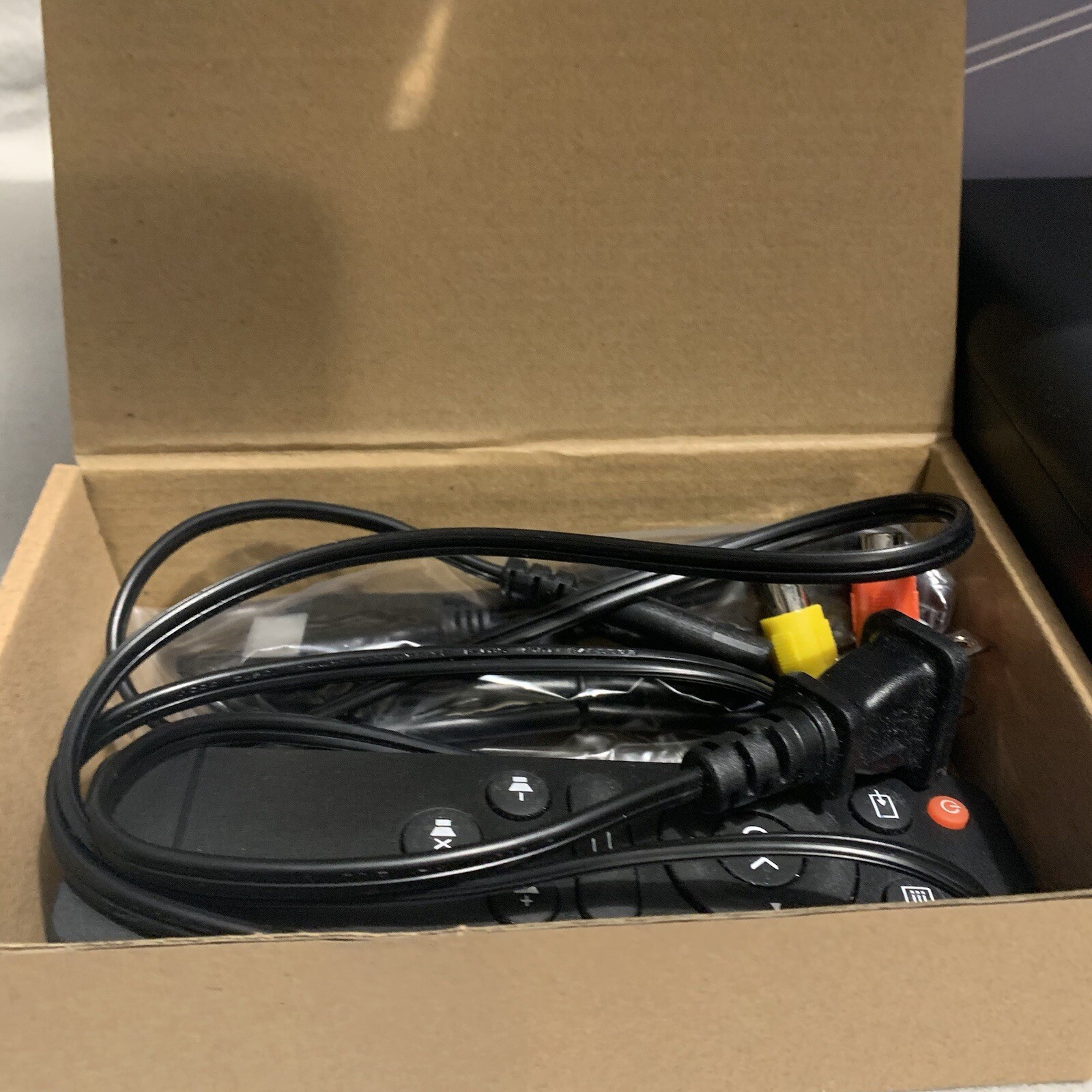 NEVER USED Elephas Wifi Mini Projector HD Cables + Remote Bundle