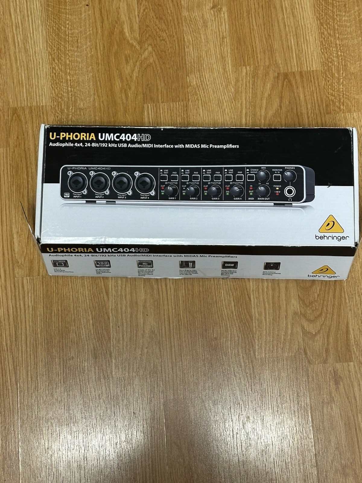 Behringer U-Phoria UMC404HD USB Audio Interface 4-Ch MIDAS Mic Preamps