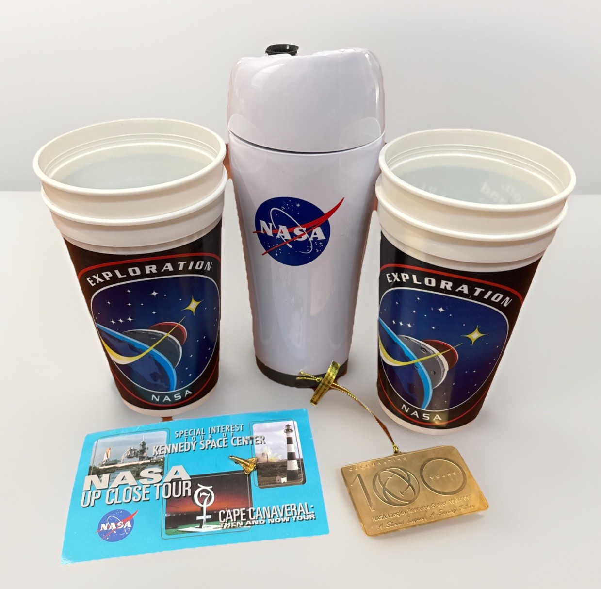 Lot NASA - 100th Ornament Thermal Tumbler Shuttle Pin & 4 Kennedy Space Ctr Cups