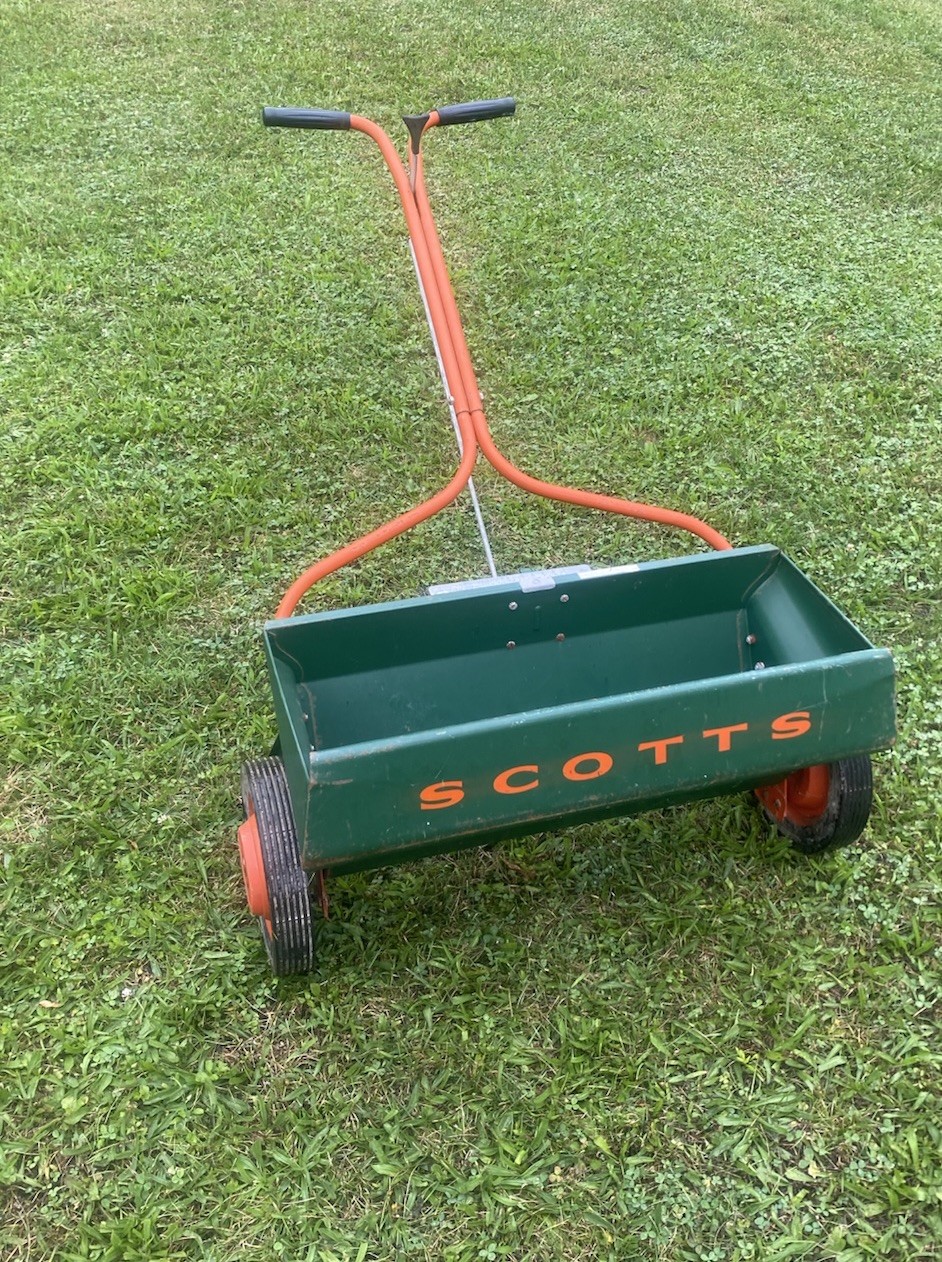 SCOTTS Model 75-3 Metal 26 inch Wide Drop Lawn Spreader Seeder Working Good