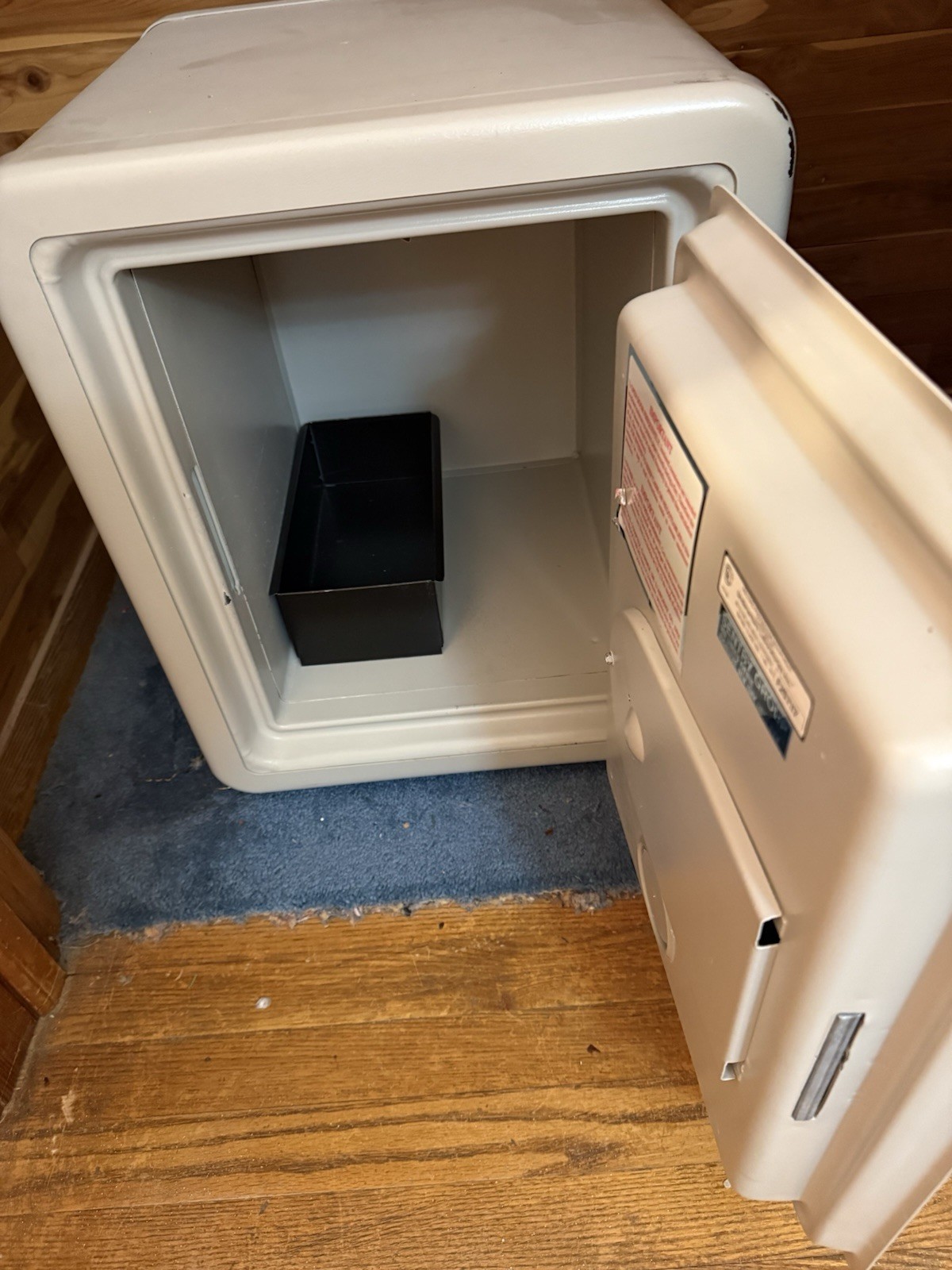 Sentry Safe Model 1330