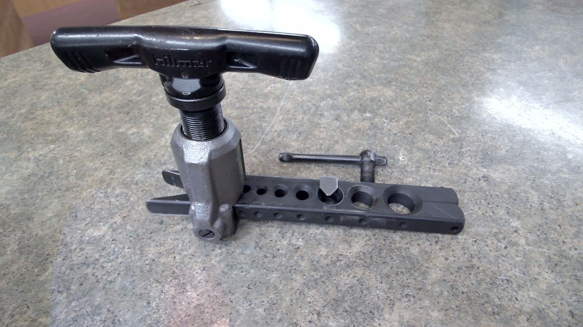 HILMOR 1838952 (TPS038235)