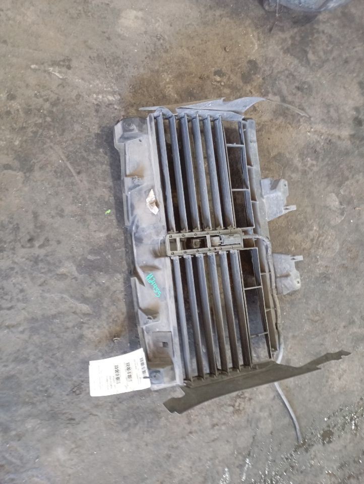 RAM1500 2013 Air Shutter 4214748