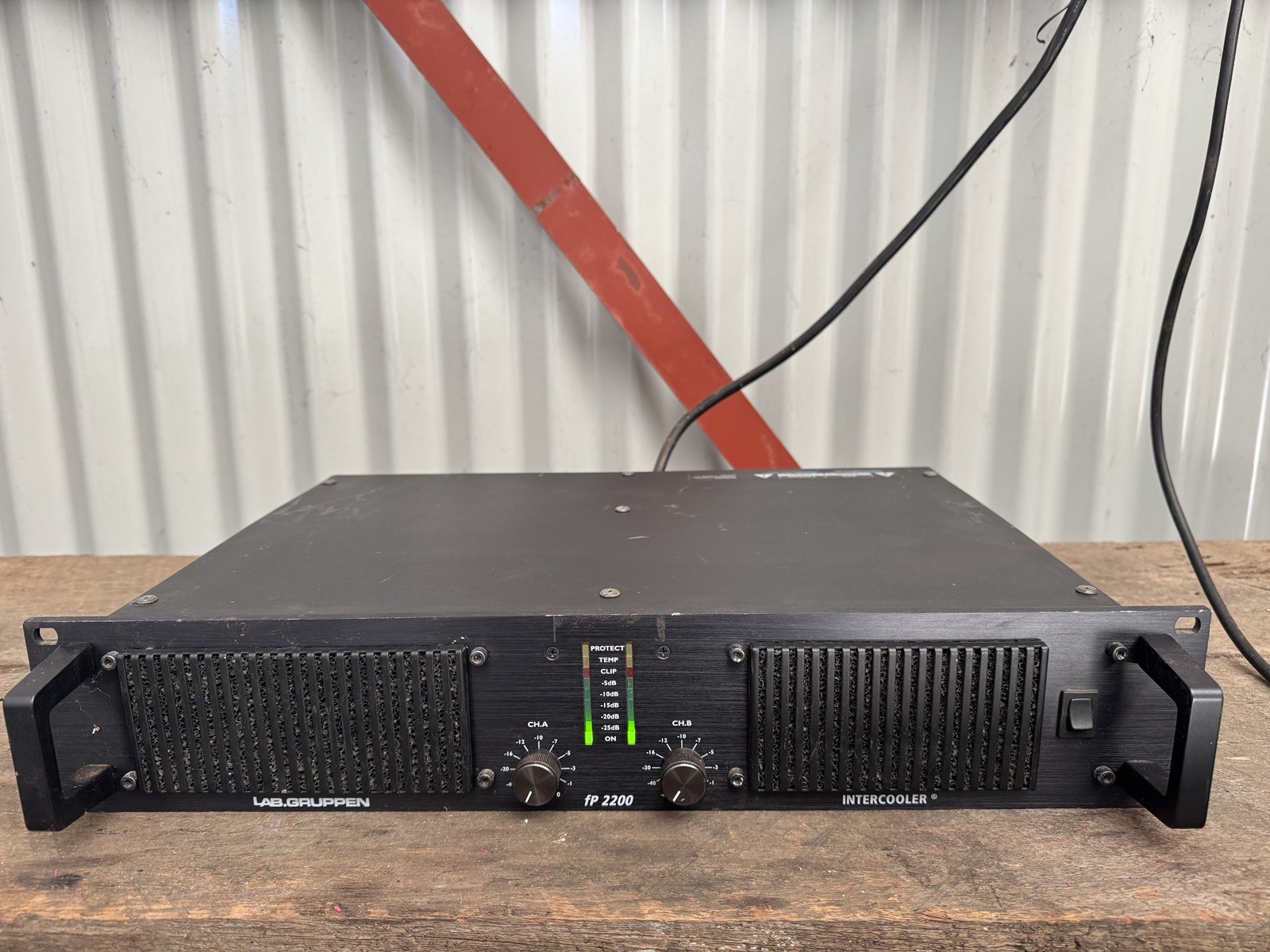 Lab Gruppen Fp2200 Power Amplifier 230v