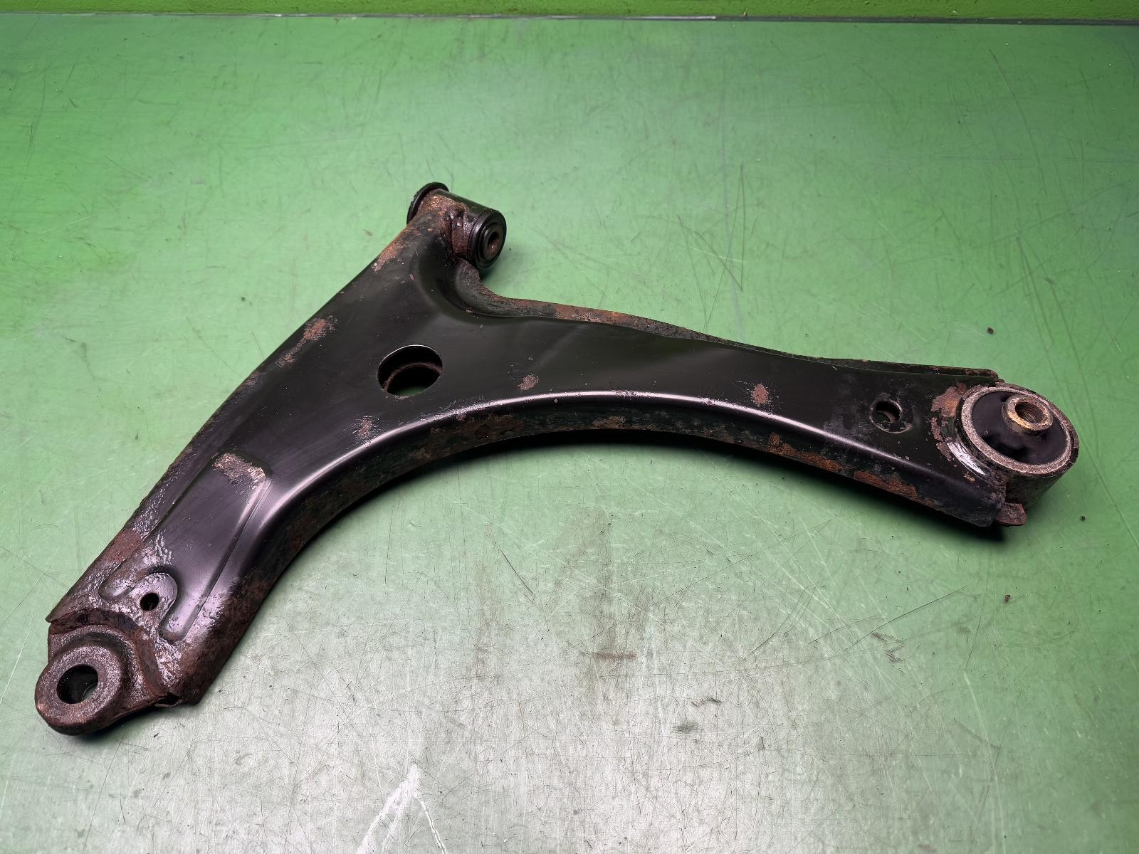 Ford Transit Mk8 2021 NEAR SIDE FRONT ARM