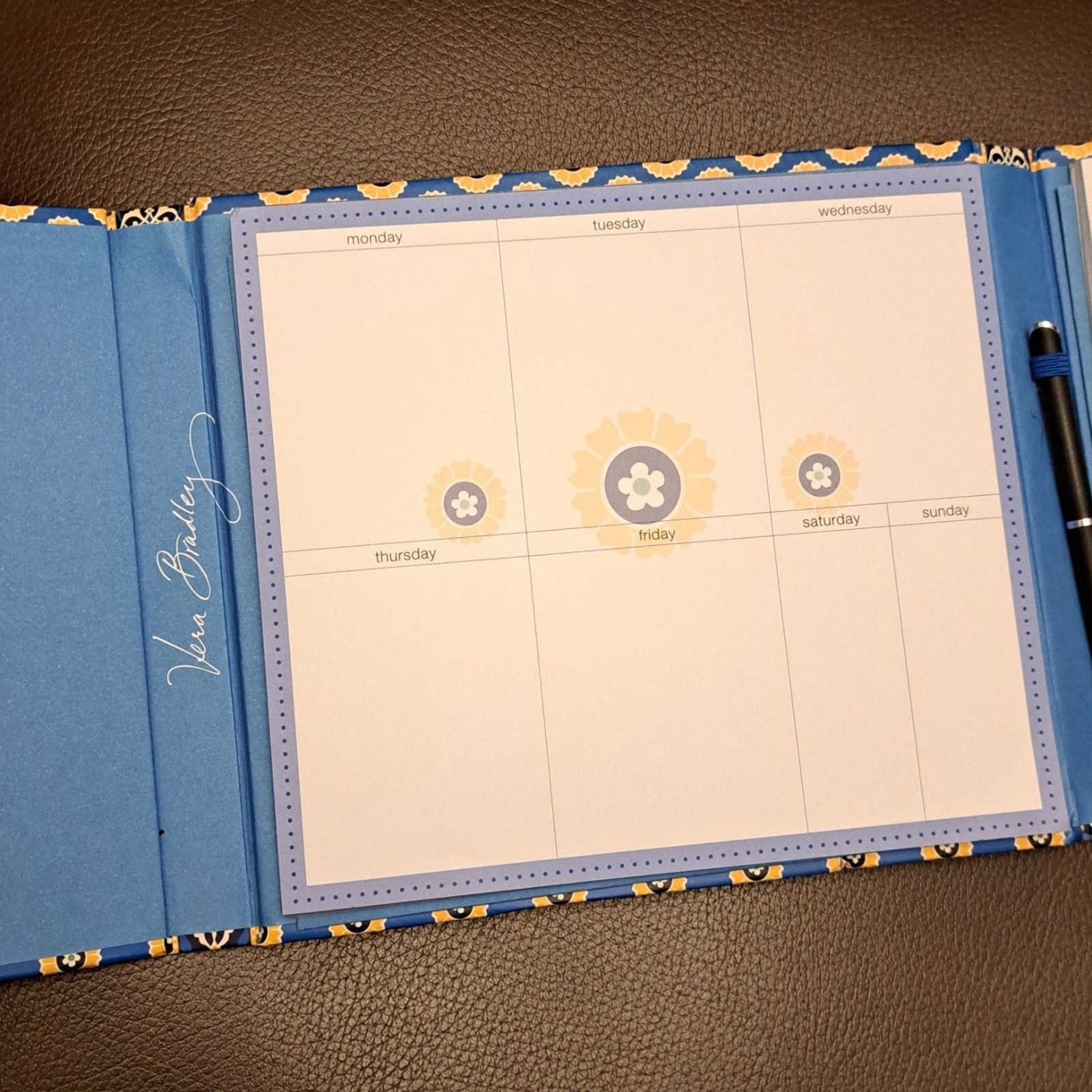 Vera Bradley Weekdays Note book set with pen riviera blue pattern Magnet Closure