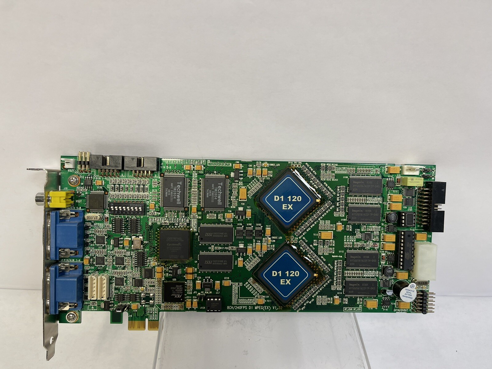 PCI Express 8CH/240FPS D1 MPEG(EX)V1.31 D1 120 Real Time Display