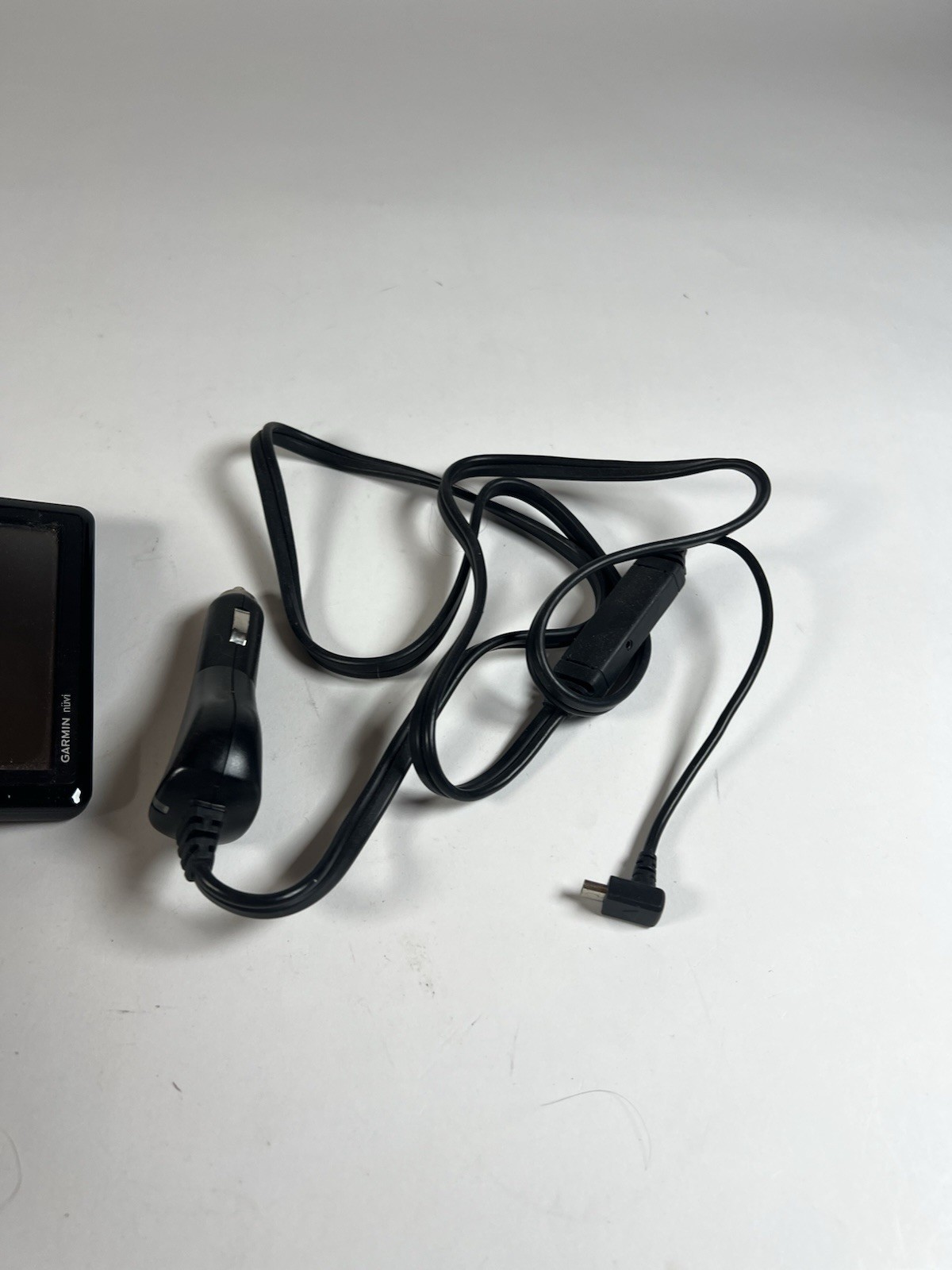 Garmin Nuvi 1390 GPS Navigation W Car Adapter