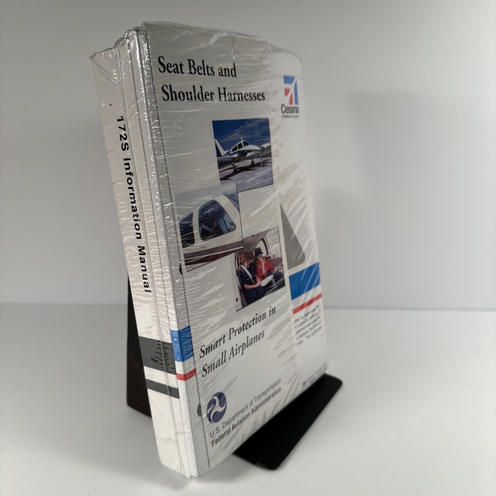Cessna 172S Skyhawk Airplane Information Owner's Manual NEW Sealed