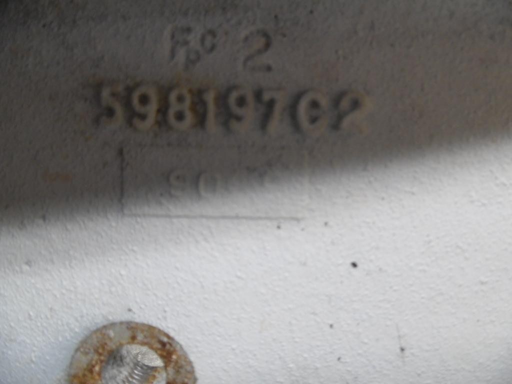 For 2000 INTERNATIONAL 9100 CAB MOUNT,BRACKET Right ,  MN