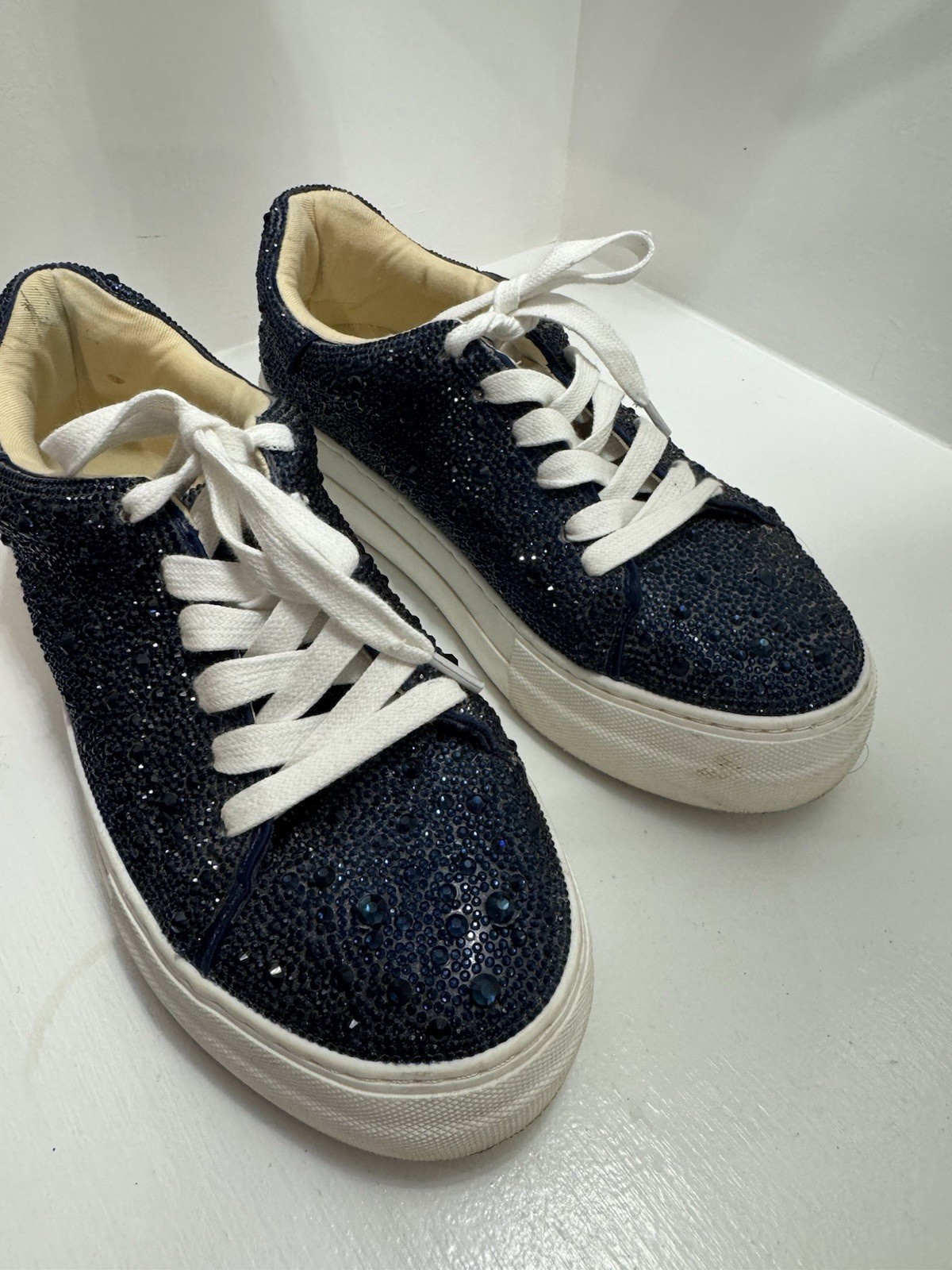 Betsey Johnson Navy Rhinestone Lace Up Platform Sneakers Comfort Shoes Size 8