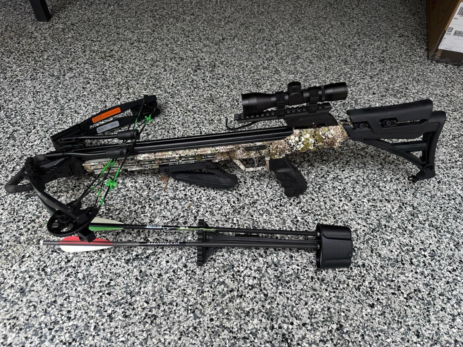 Carbon Express PileDriver Compound Crossbow 385 FPS 185 lb Camouflage Scope