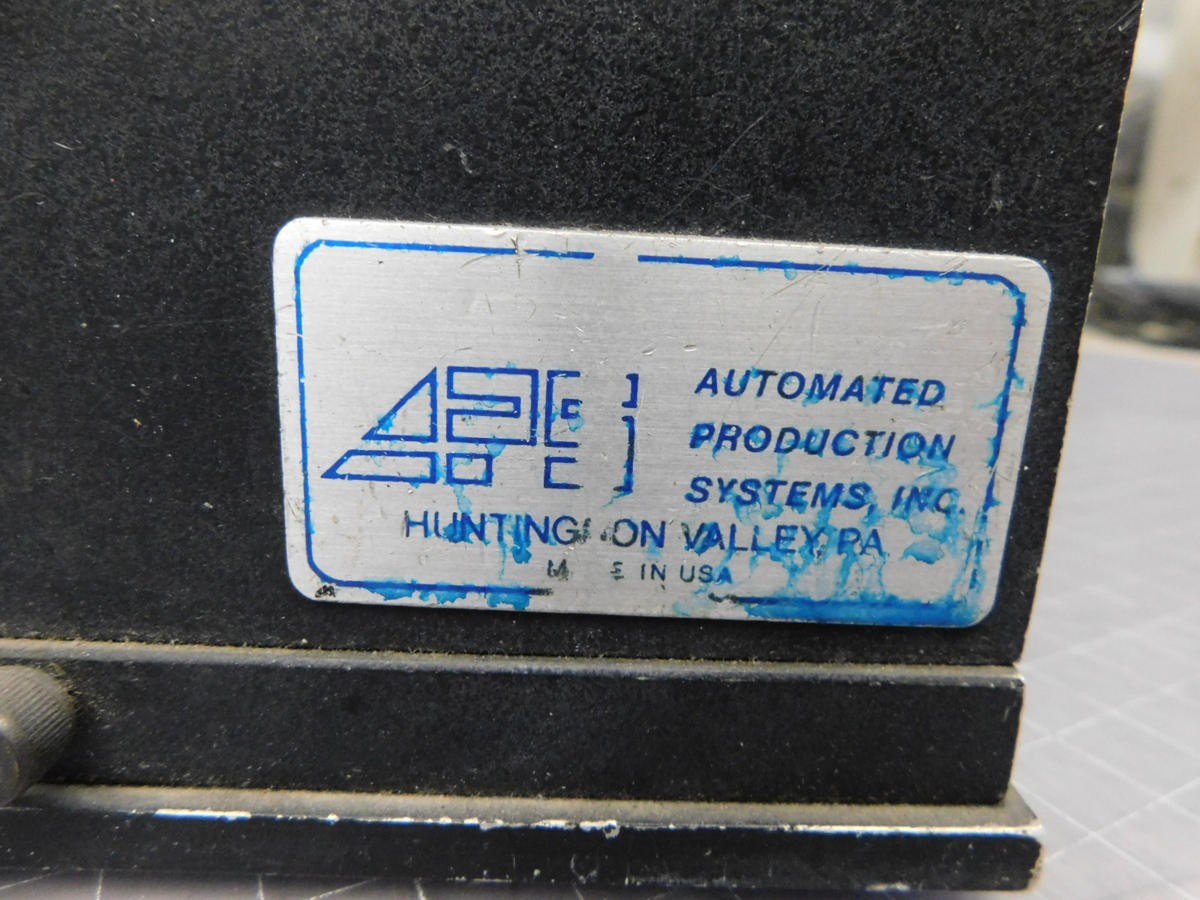APS AUTOMATIC AXIAL LEAD CUT & FORMING MACHINE WITH COUNTER M4551
