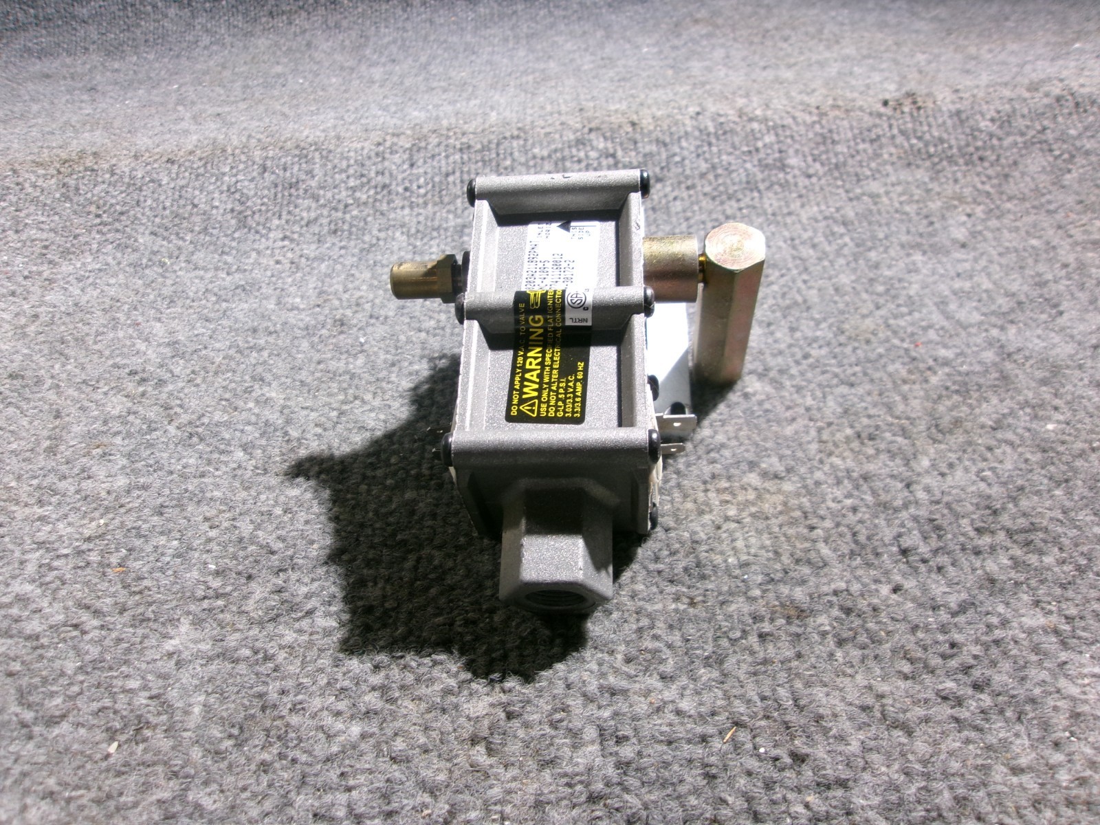 5303208499 KENMORE RANGE SAFETY VALVE