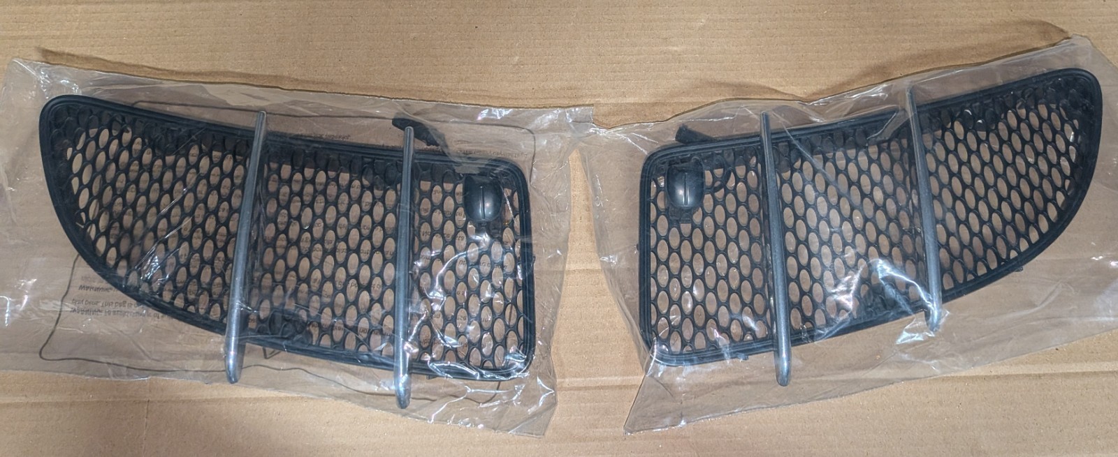 Left Right Hood Grille Mercedes R171 SLK280 SLK300 SLK350 2005-2011 OEM Genuine