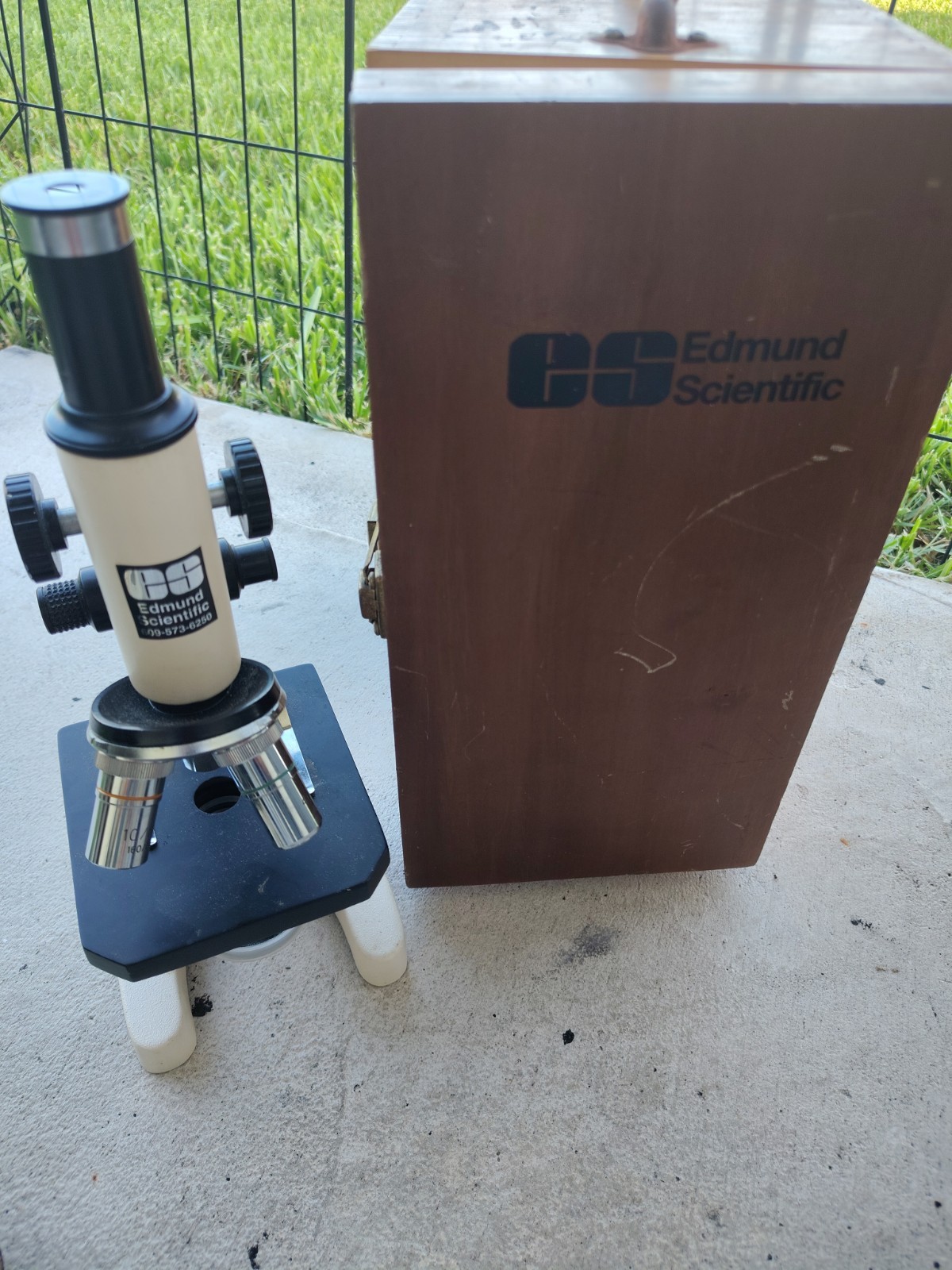 Vintage Edmund Scientific Monocular Student Microscope Set w/ Wooden Box &...Key