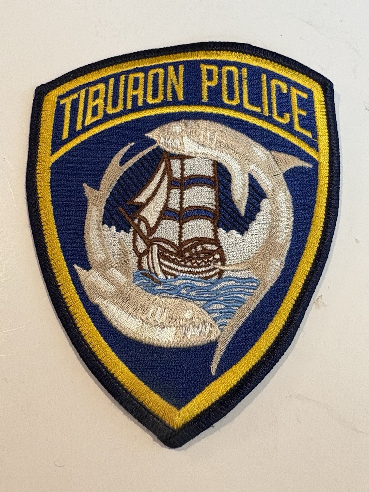 NICE🇺🇸VINTAGE”TIBURON”POLICE JUMPING FISH EMBROIDERED UNIFORM PATCH👀LQQK👀
